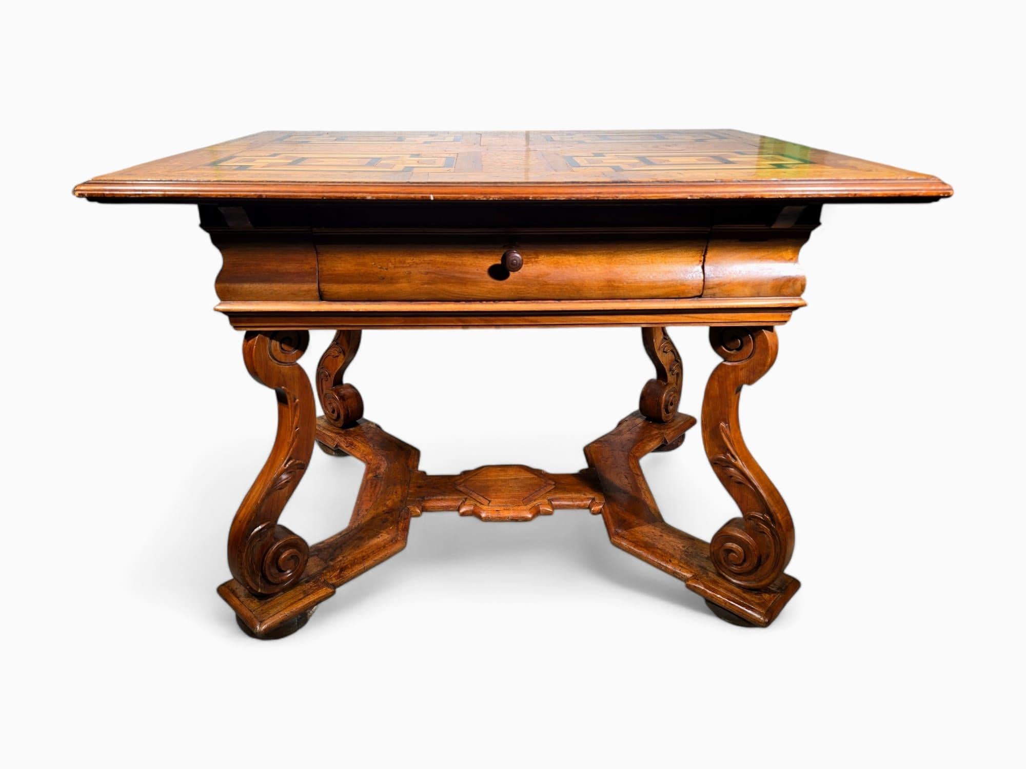 Mesa barroca alemana del siglo XVIII en venta 12