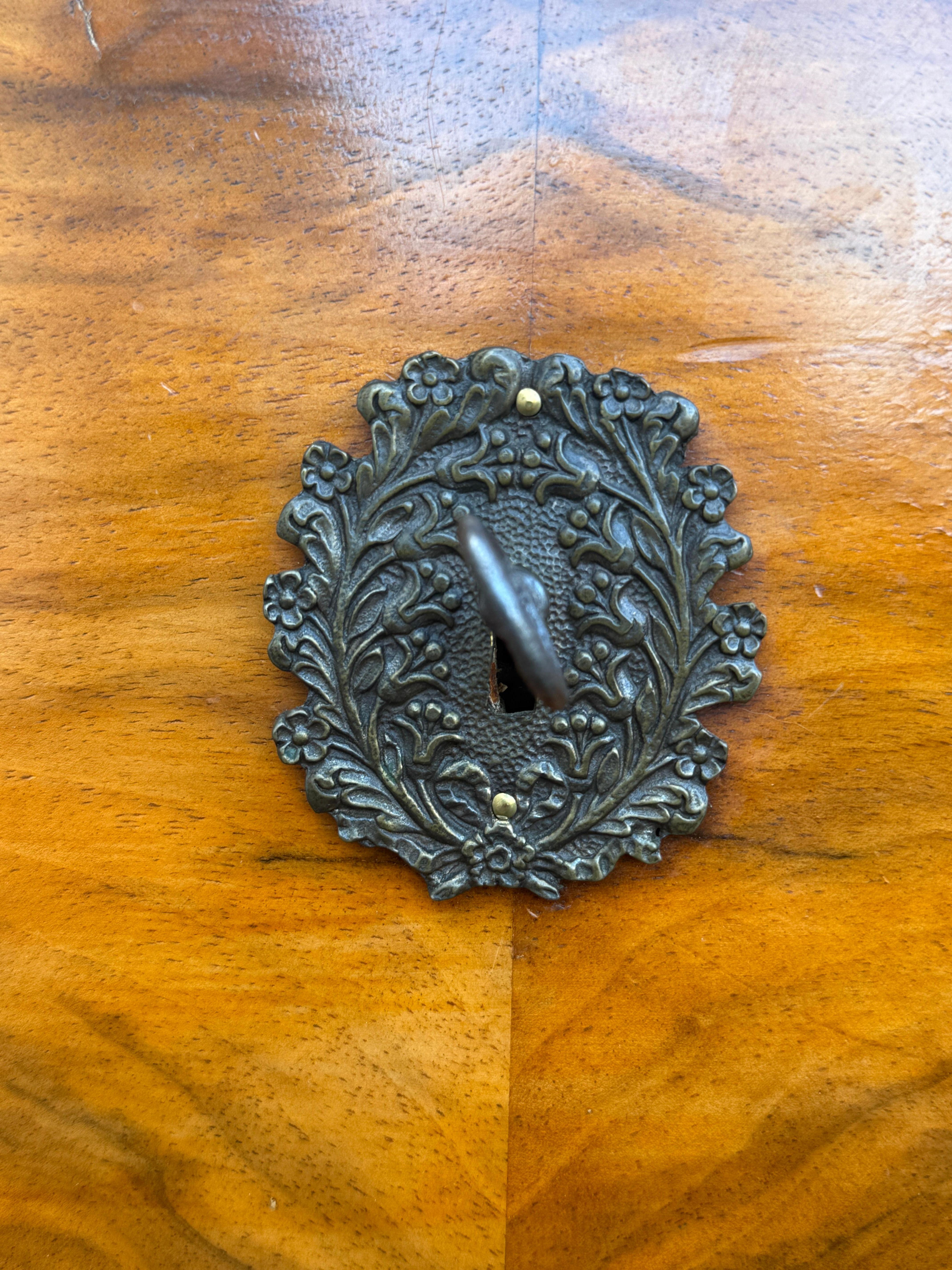 18th Century German Biedermeier Commode in vendita 3