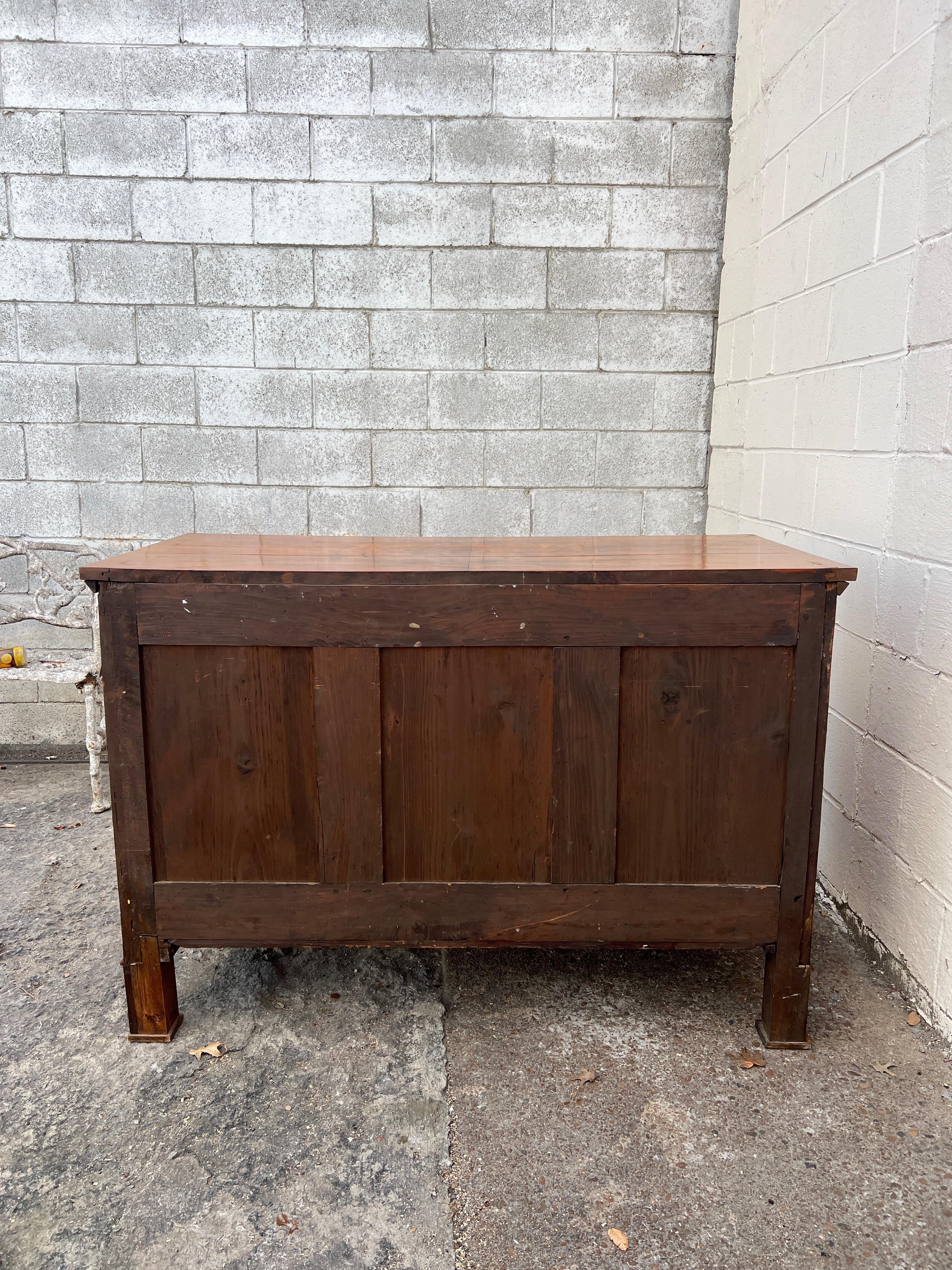 Austriaco 18th Century German Biedermeier Commode in vendita