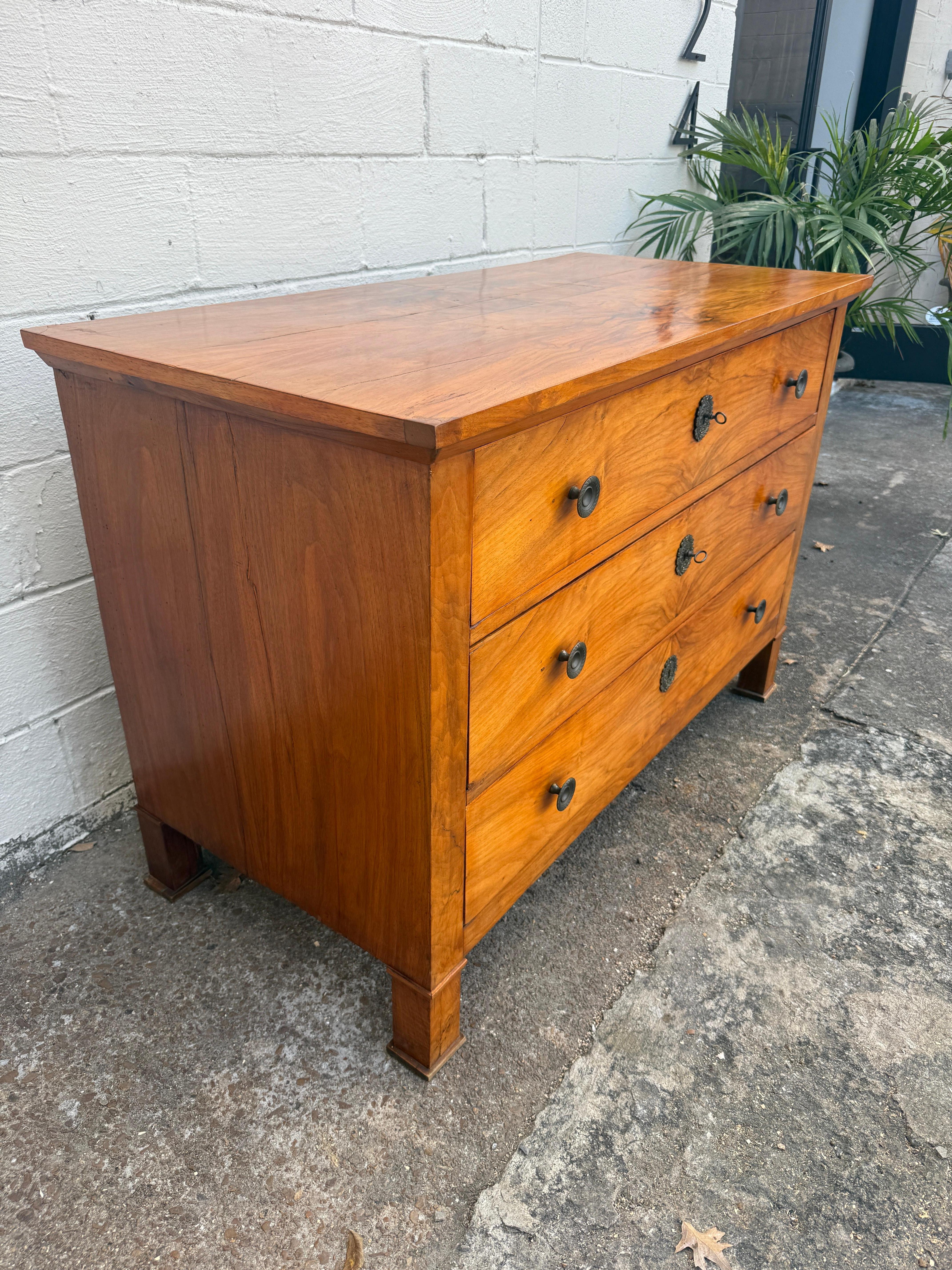 18th Century German Biedermeier Commode in vendita 1