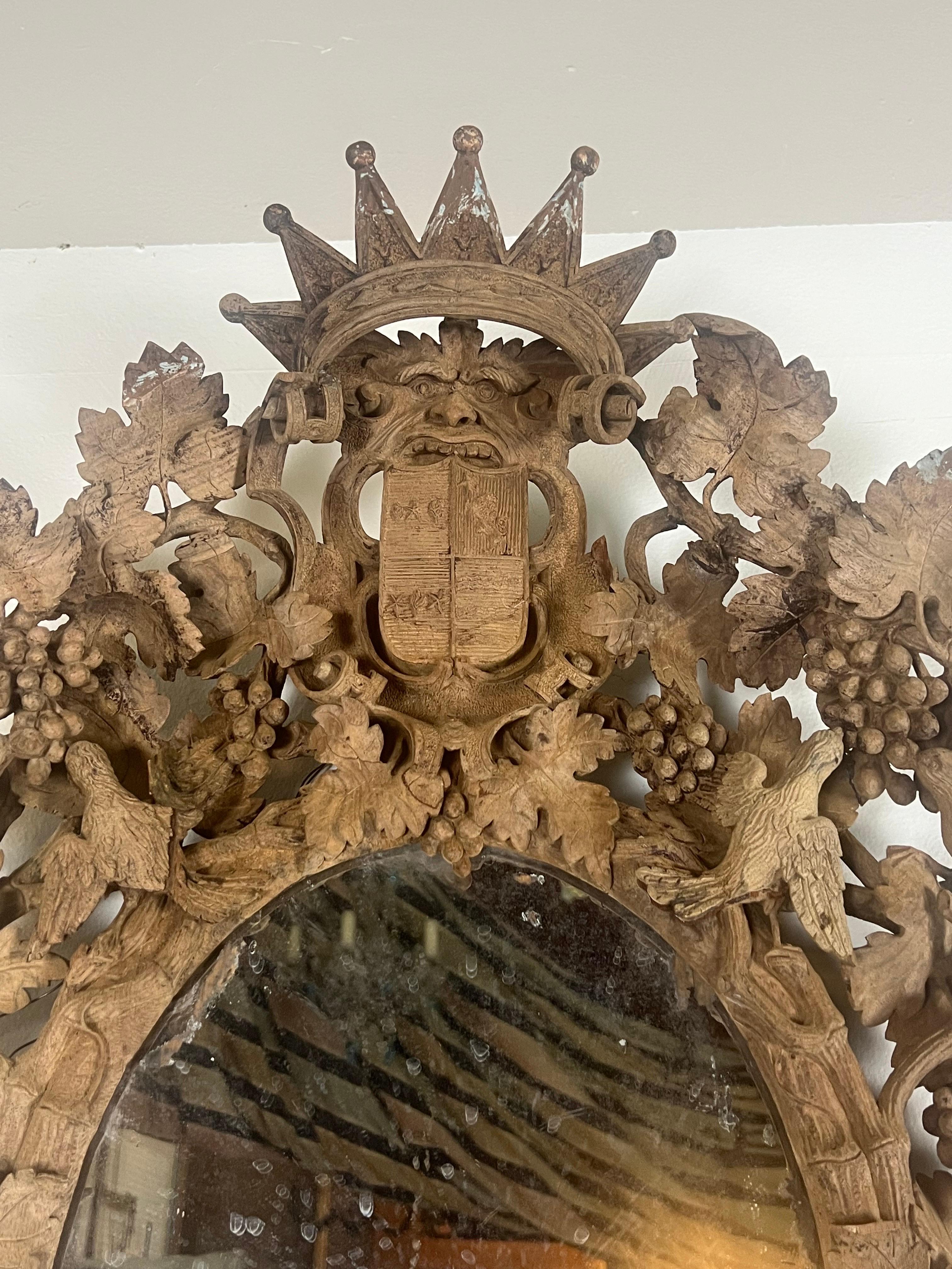 Miroir sculpté allemand du 18e siècle en vente 5