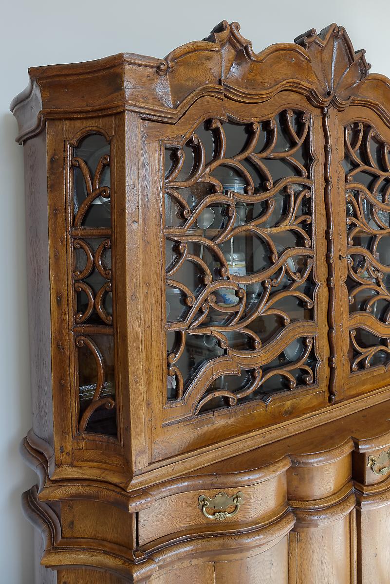 farmhouse kitchen oak cabinets