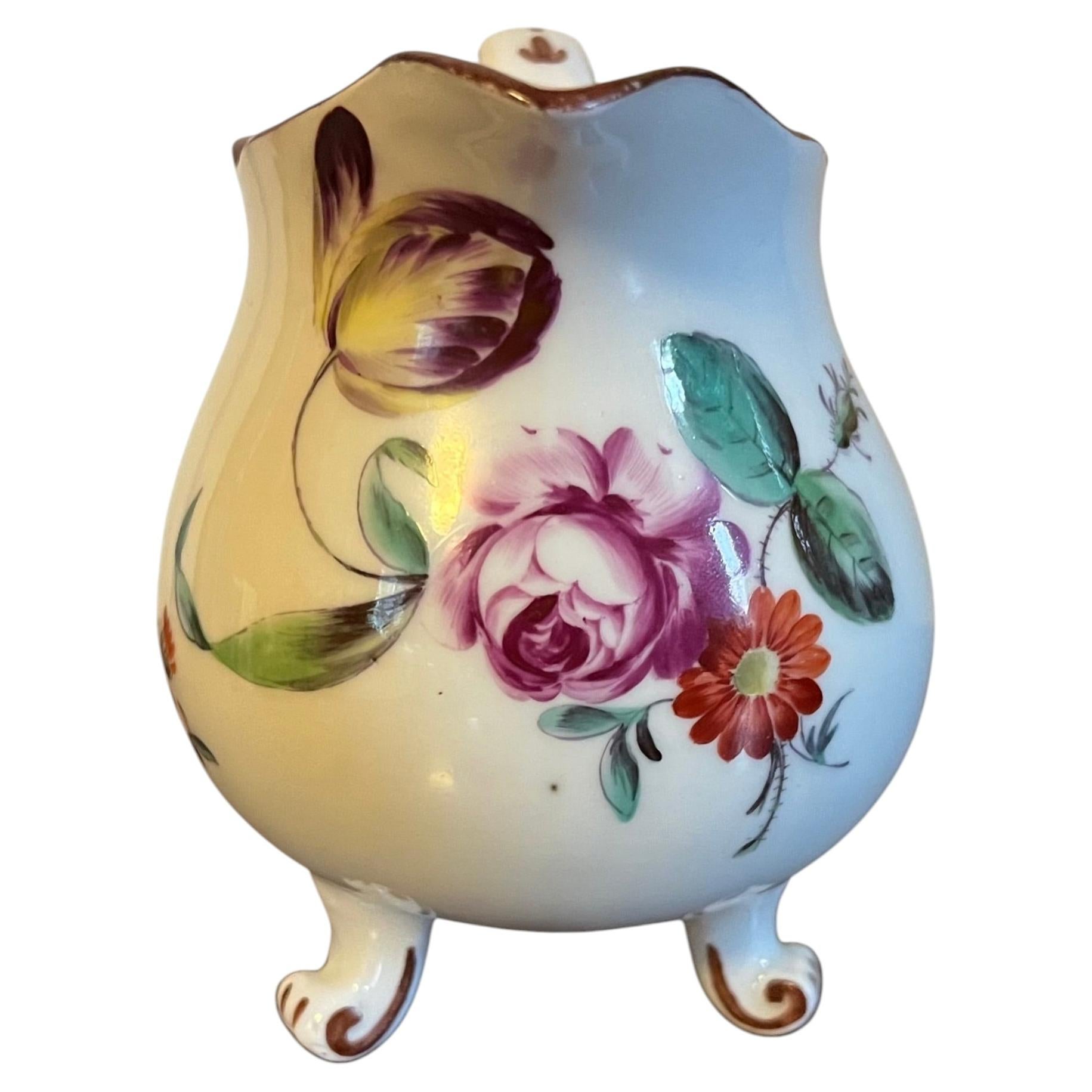 Pot à crème en porcelaine de Frankenthal (Allemagne), XVIIIe siècle, signé Carl Theodor, vers 1771 en vente