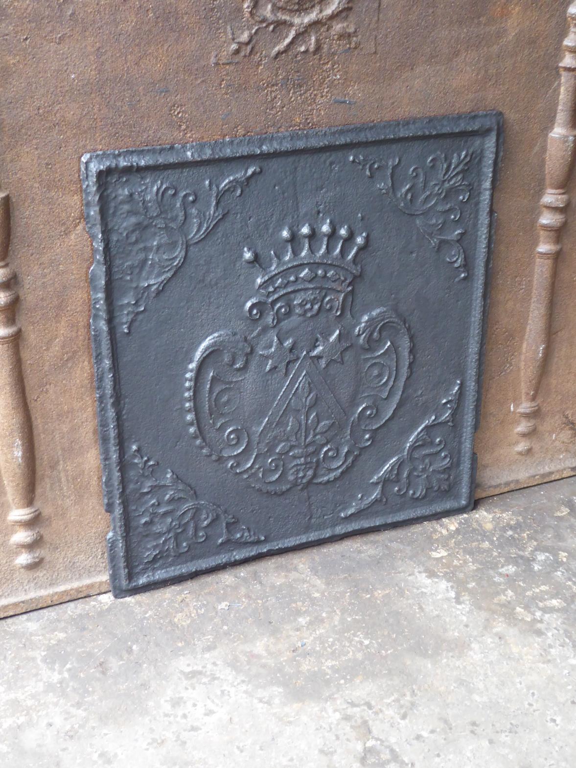 18th Century German Louis XV 'Coat of Arms' Fireback / Backsplash In Good Condition For Sale In Amerongen, NL