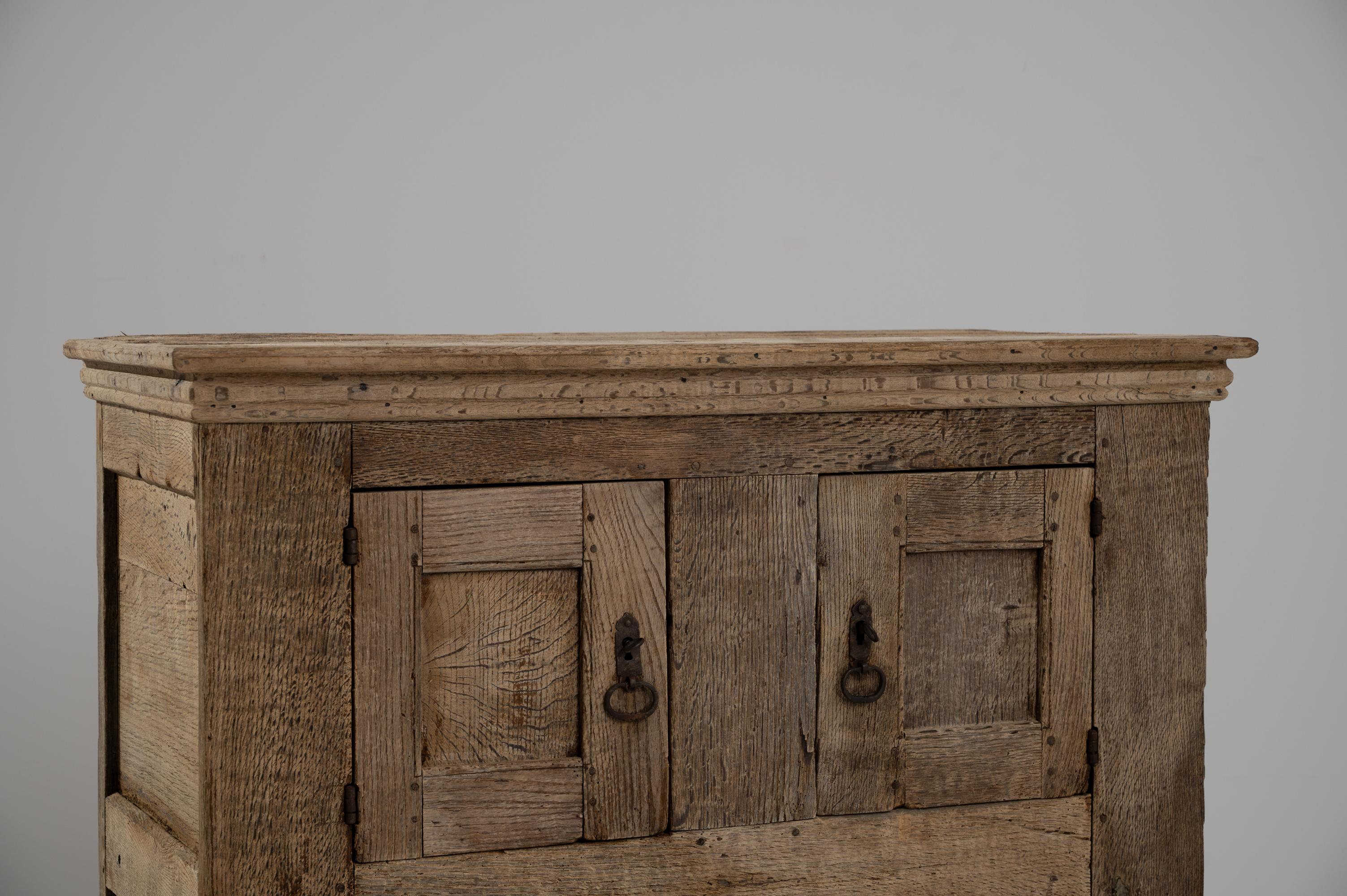 18th Century German Oak Buffet 2