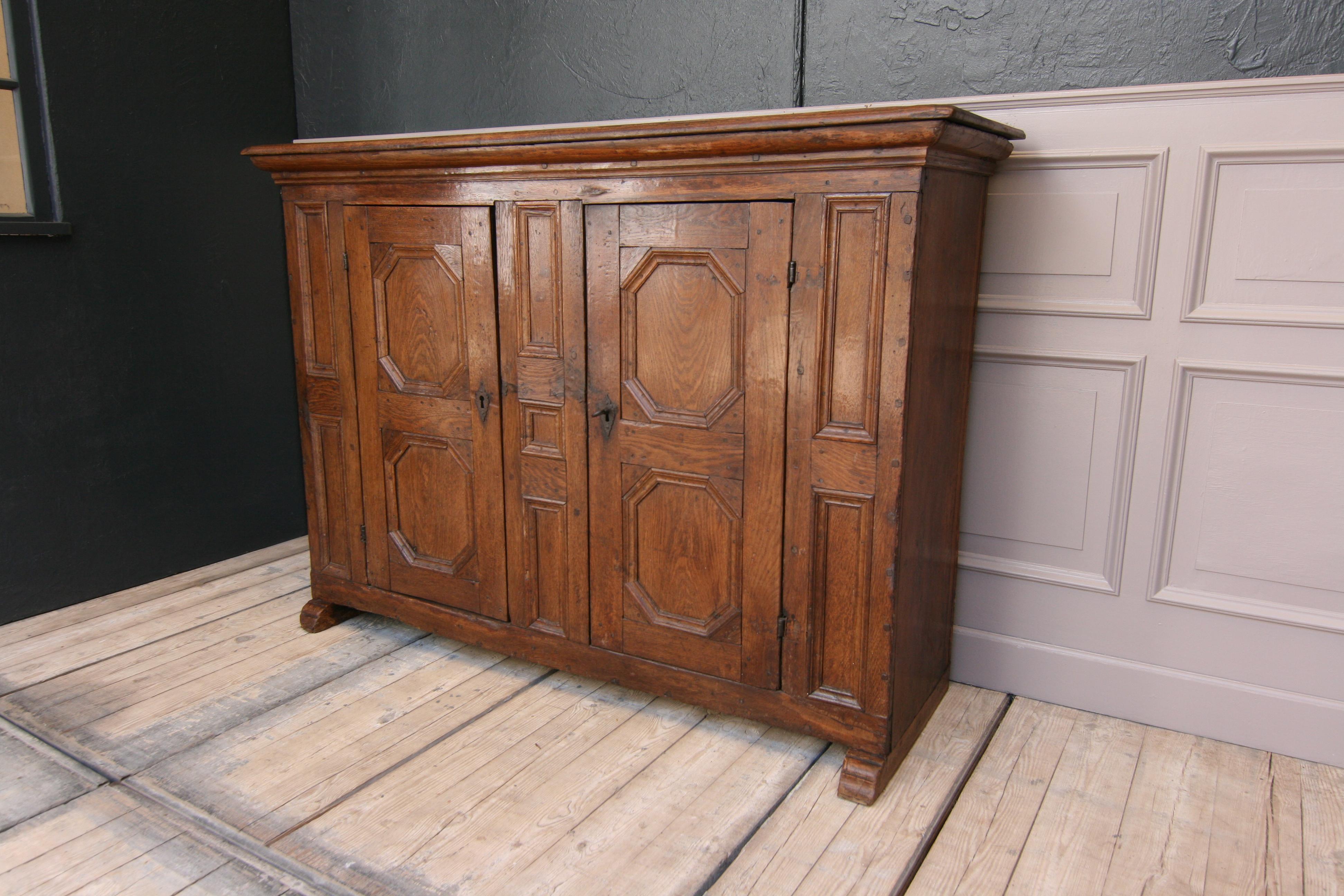 18th Century German Oak Buffet or Sideboard 1
