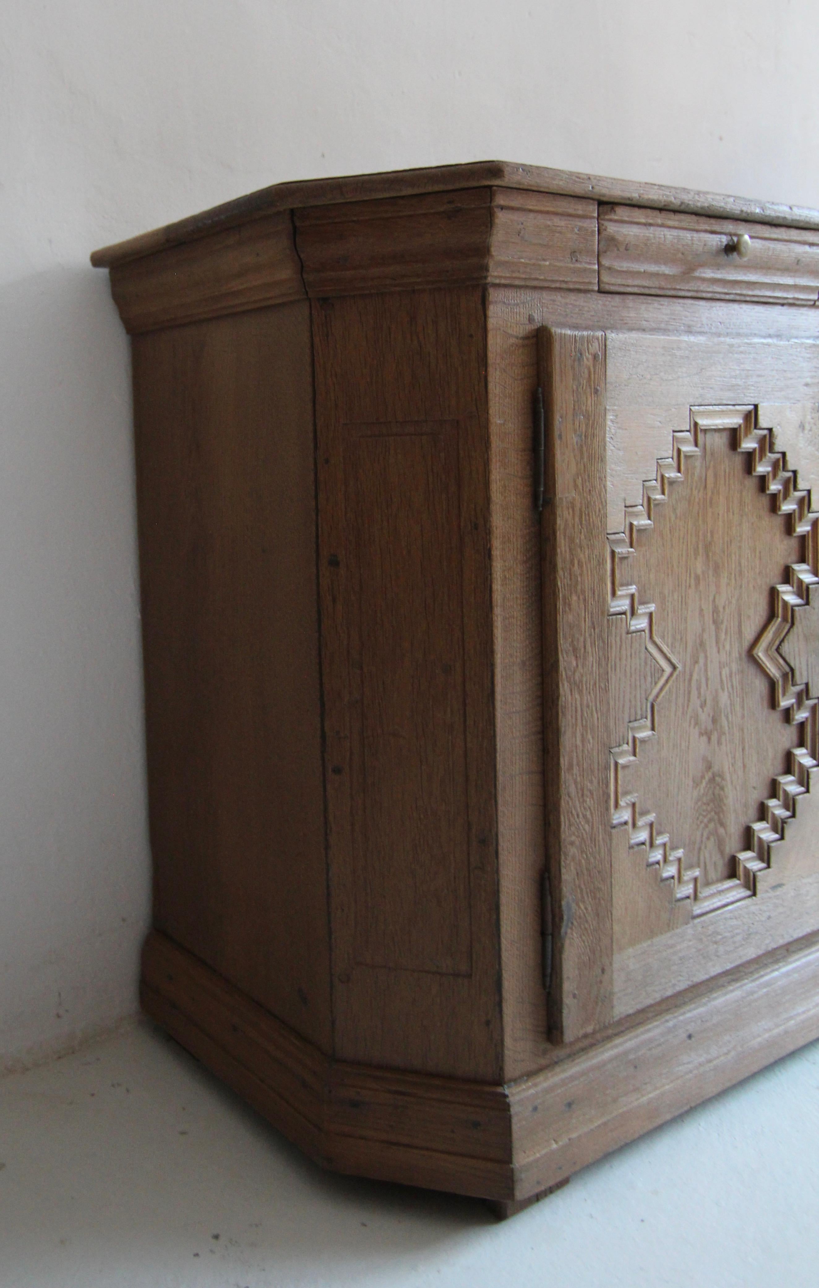 18th Century German Oak Buffet Sideboard 4