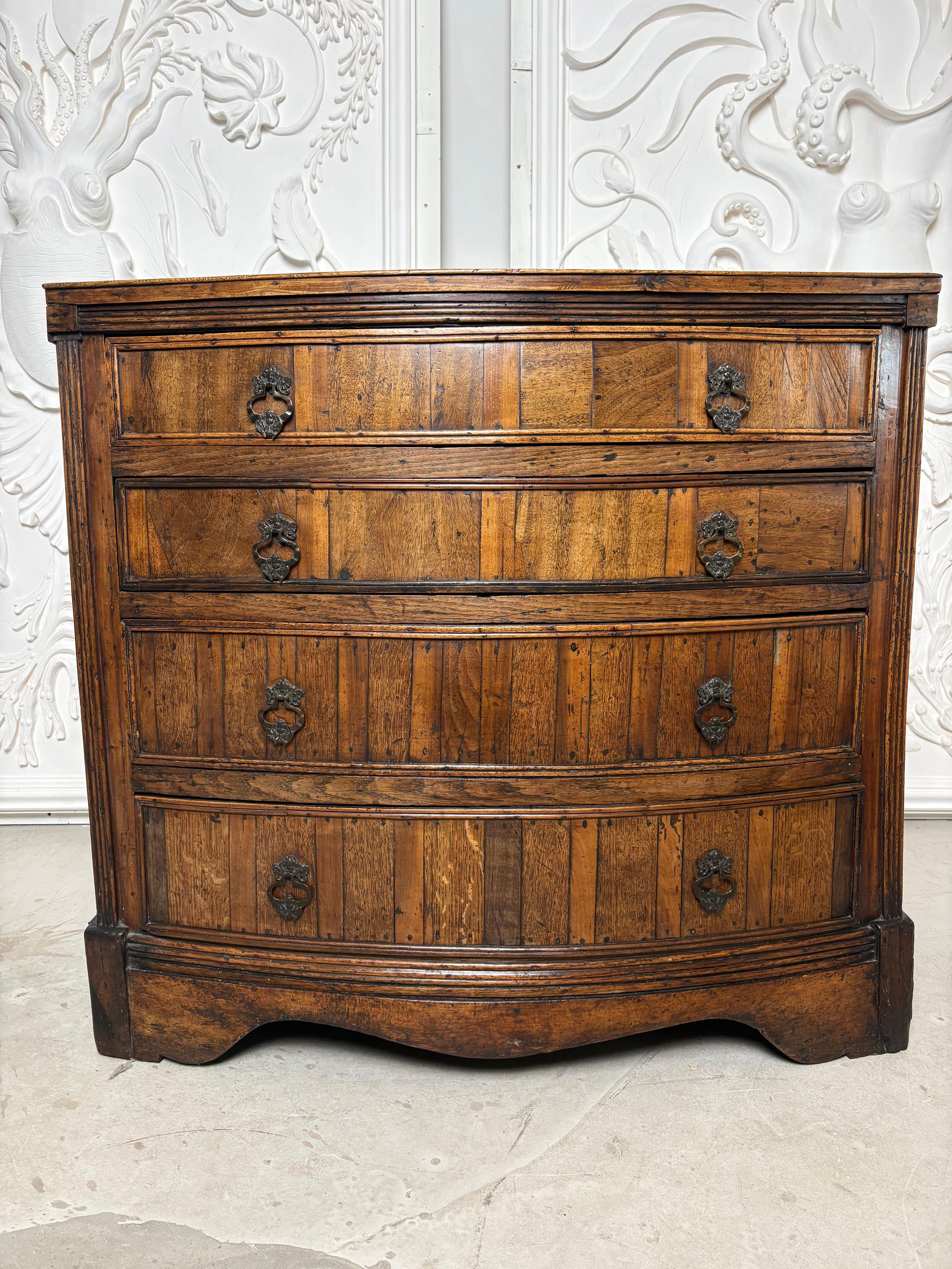 18th Century German Oak Commode For Sale 10