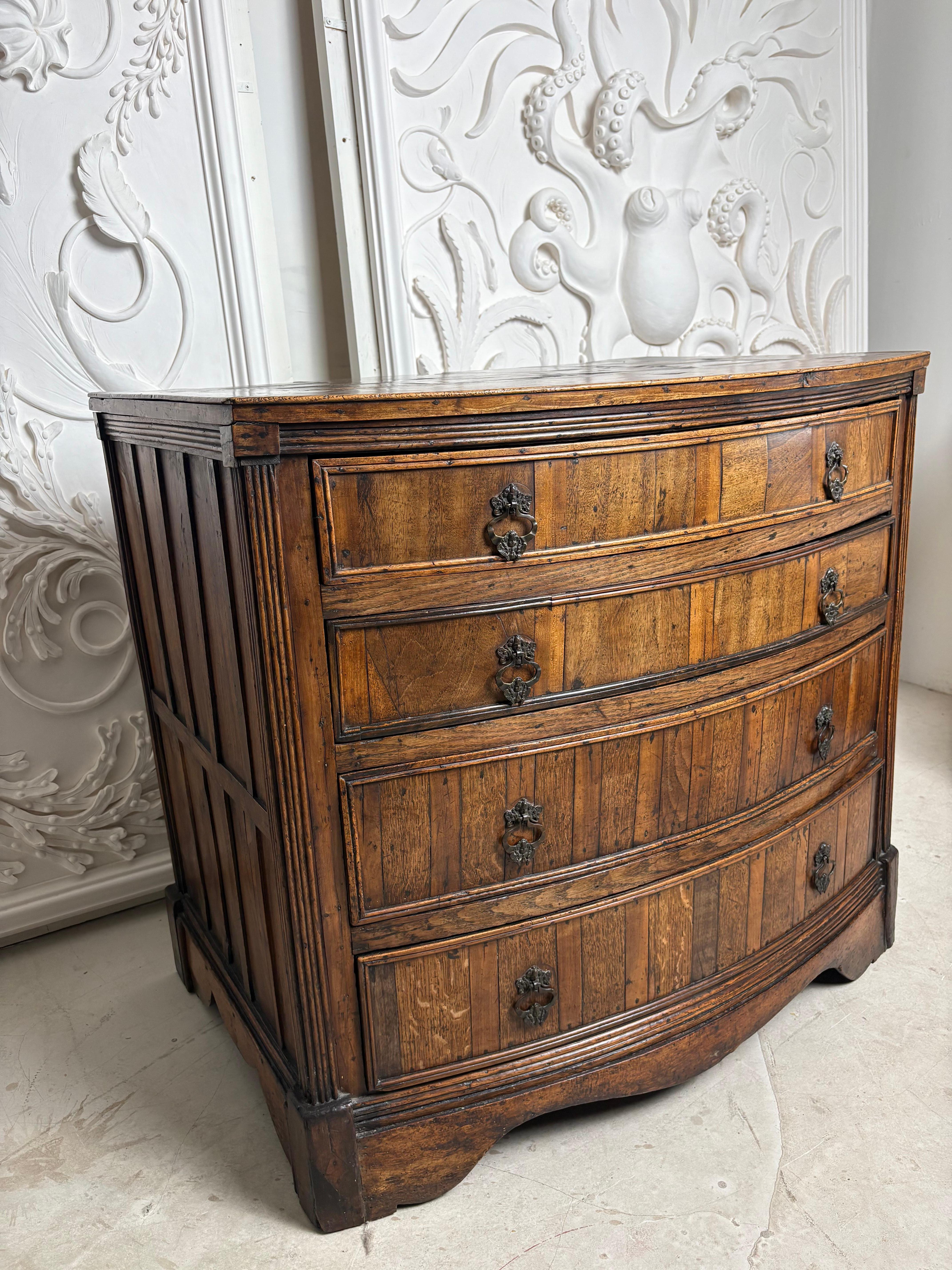18th Century German Oak Commode For Sale 1