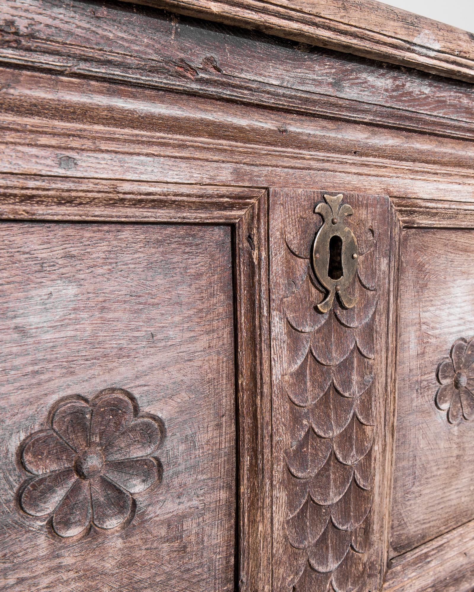 18th Century German Oak Trunk For Sale 2