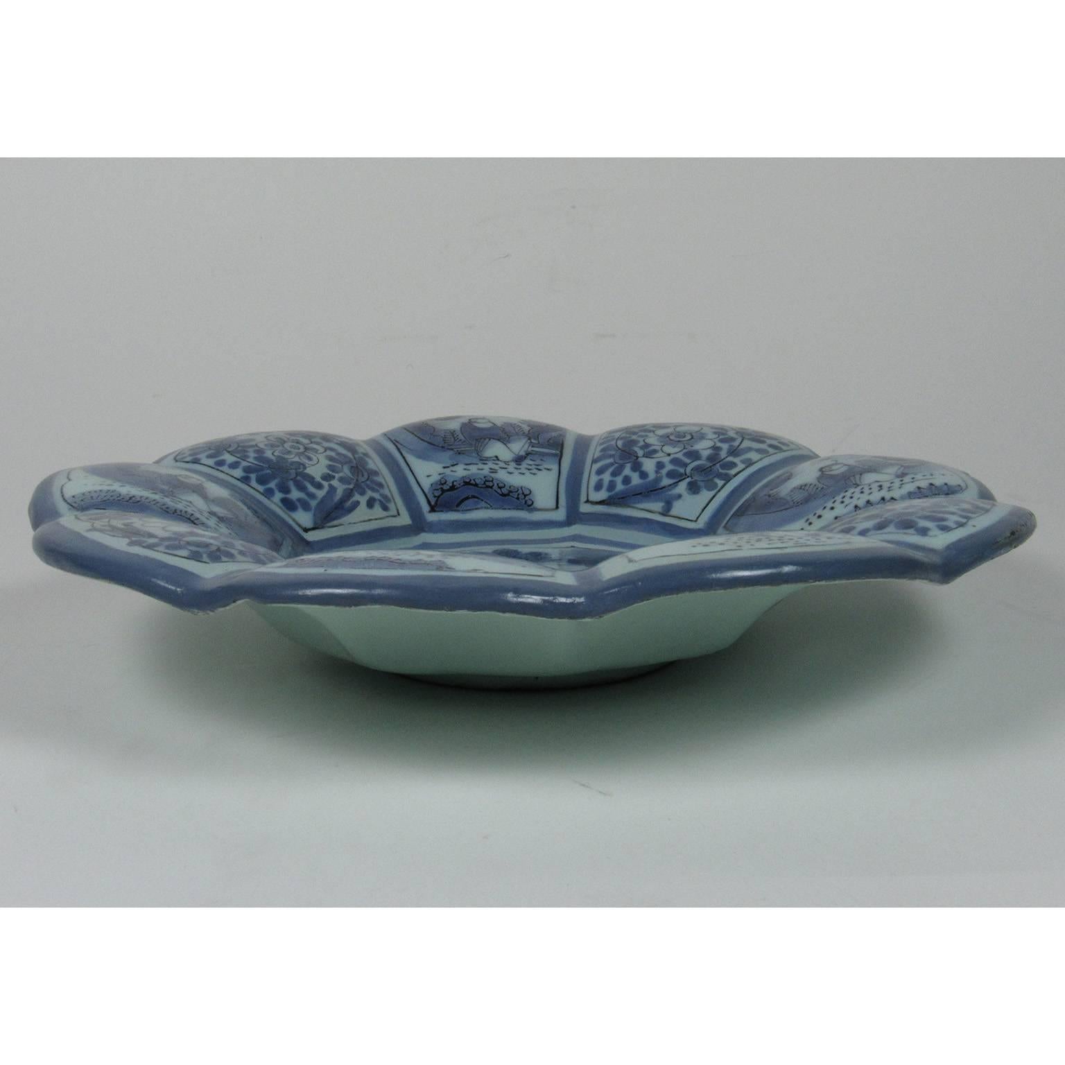 18th Century German or Dutch Blue and White Tin Glazed Earthenware Lobed Bowl In Good Condition In Concord, MA