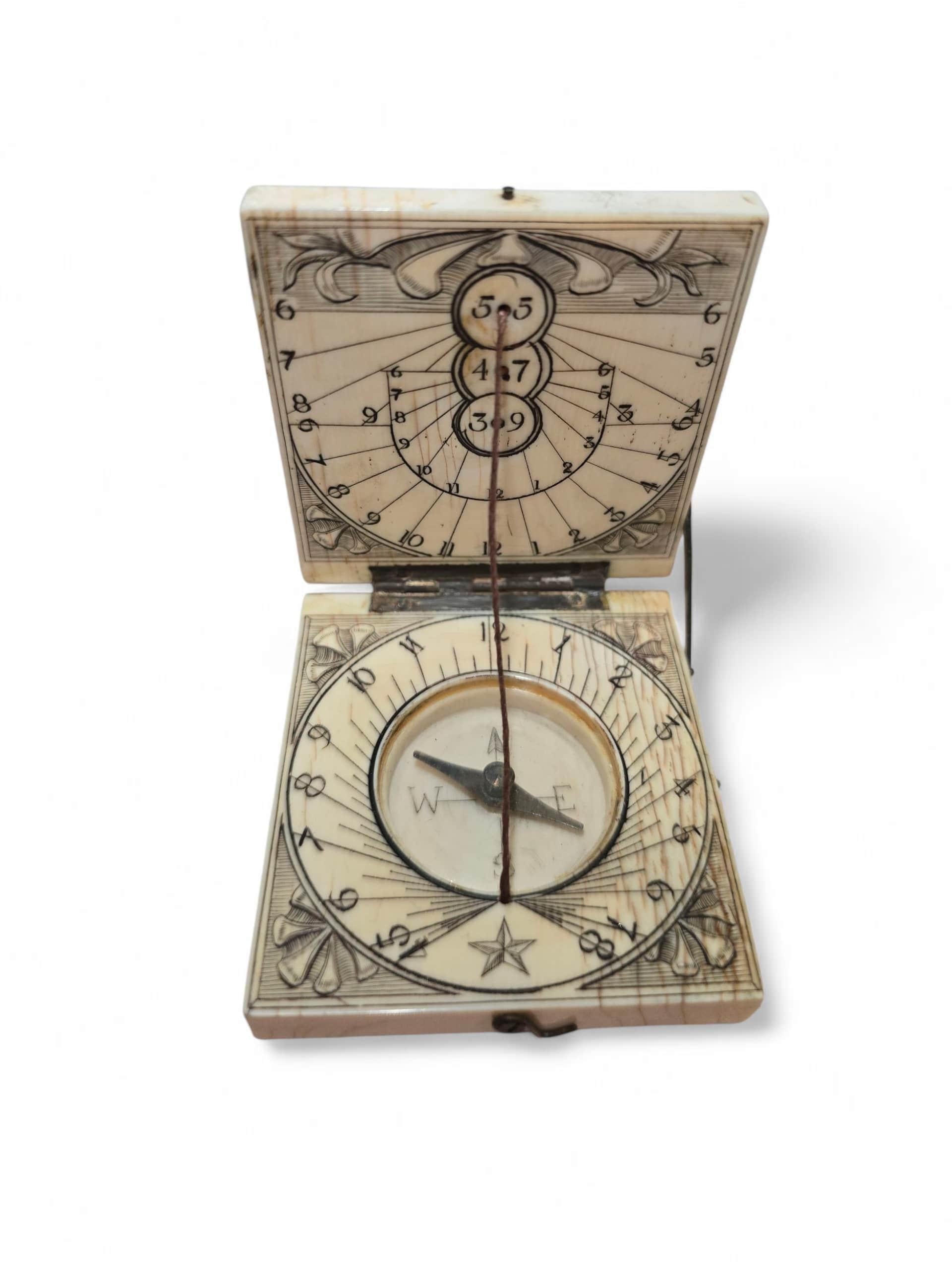 Cadran solaire portatif allemand en ivoire du 18e siècle - probablement Nuremberg Bon état - En vente à Madrid, ES