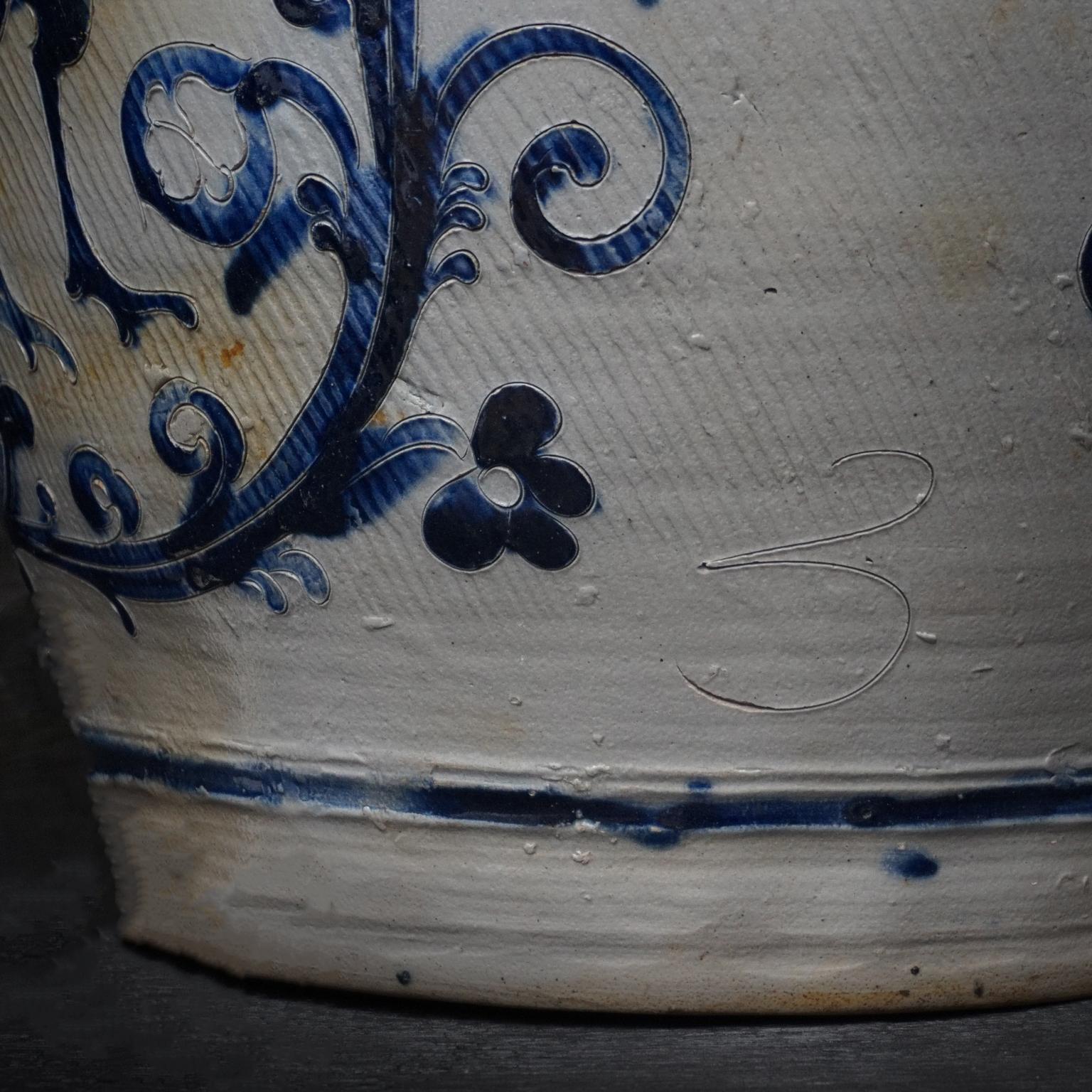 18th Century German Westerwald Stoneware Vessel or Jar with BIrd Ritzdekor 1