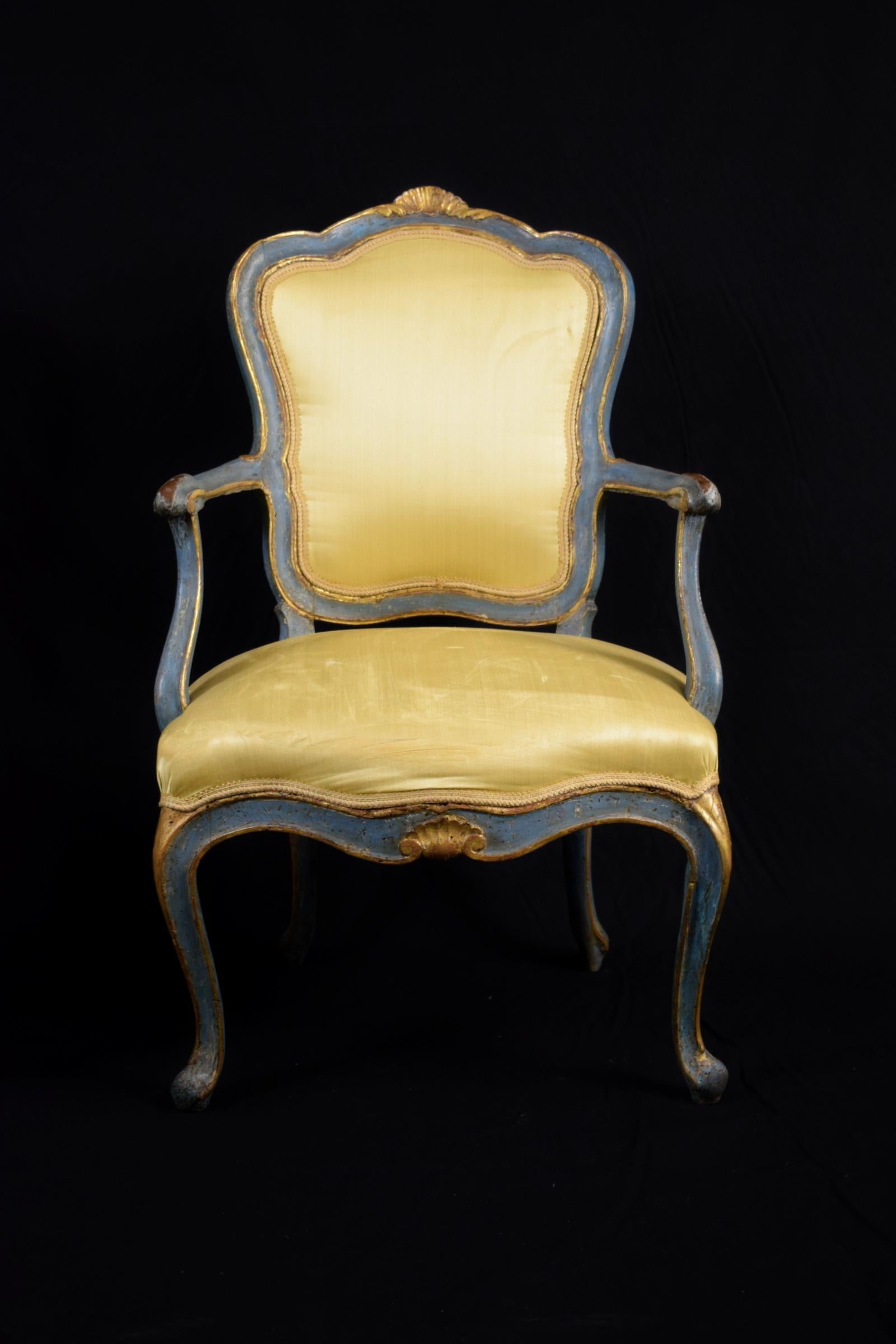 18th Century Gilded and Lacquered Venetian Louis XV Period Pair of Armchairs 6