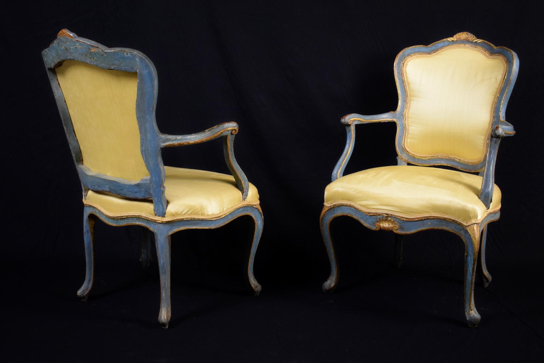 18th Century Gilded and Lacquered Venetian Louis XV Period Pair of Armchairs 7