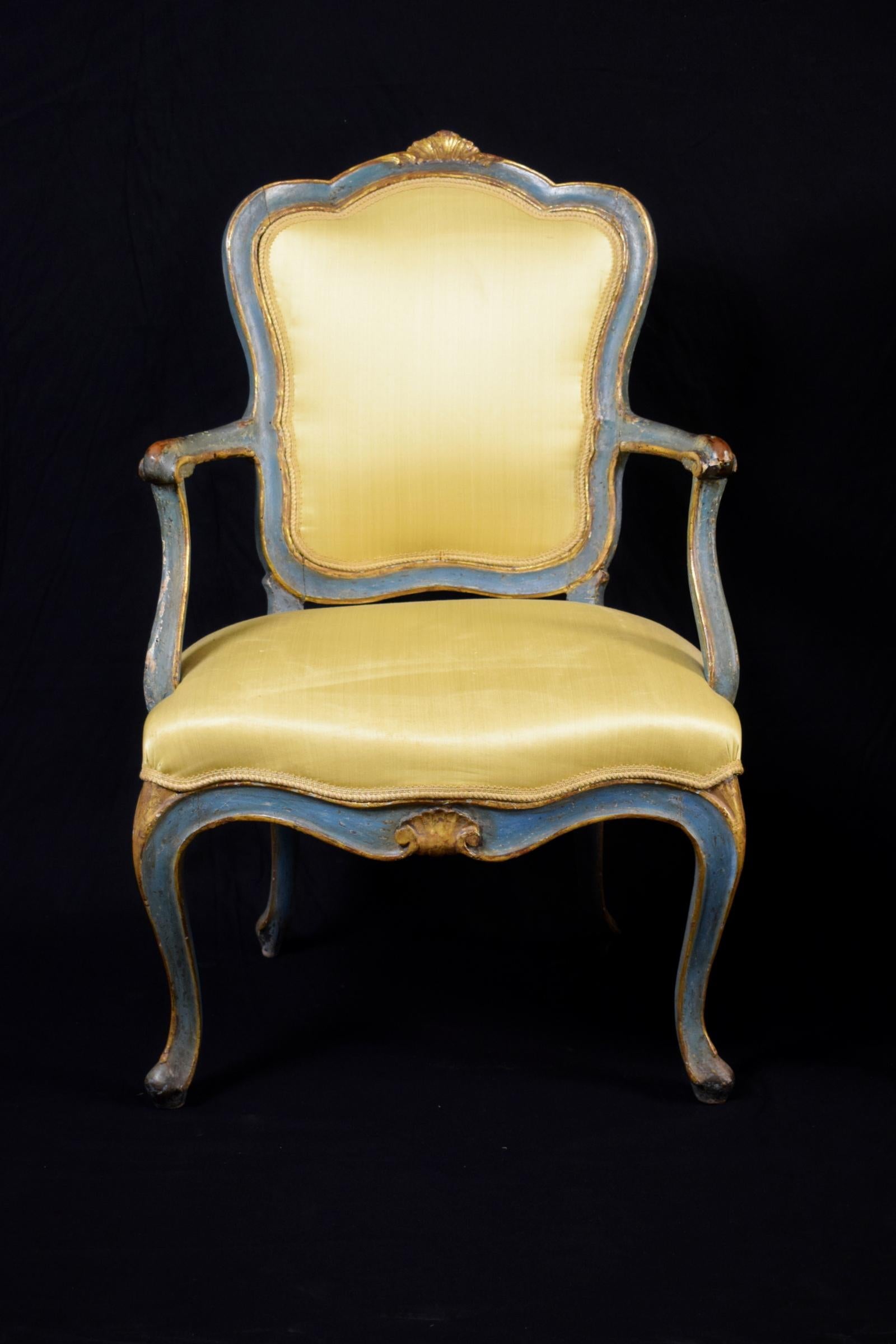 18th Century Gilded and Lacquered Venetian Louis XV Period Pair of Armchairs 8