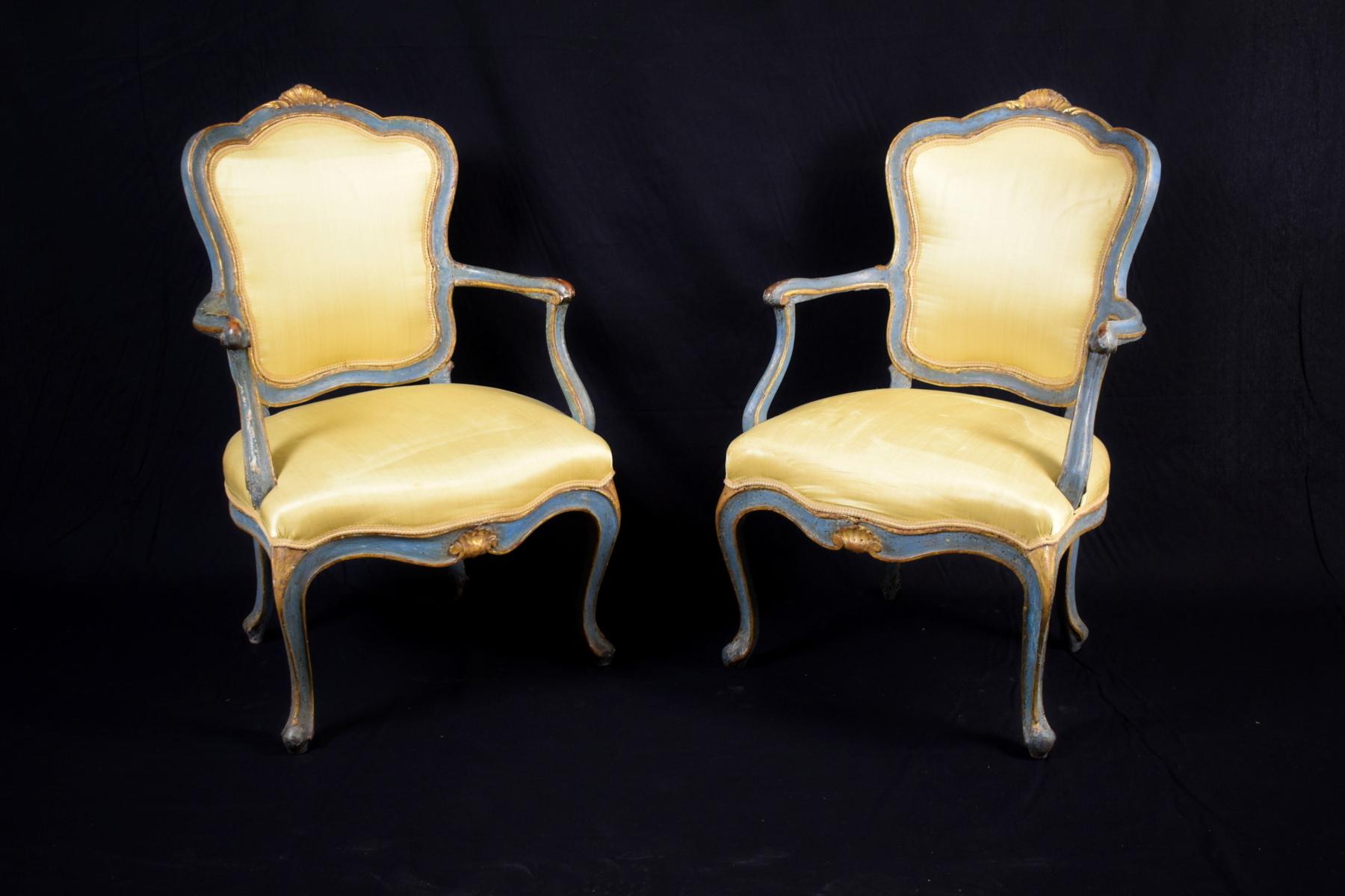 18th Century Gilded and Lacquered Venetian Louis XV Period Pair of Armchairs 12
