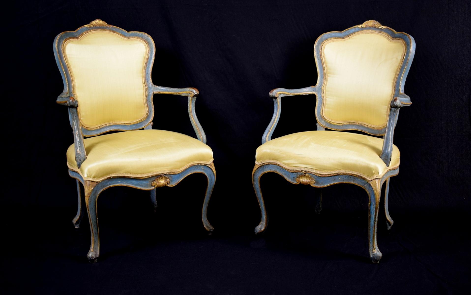18th Century Gilded and Lacquered Venetian Louis XV Period Pair of Armchairs 2