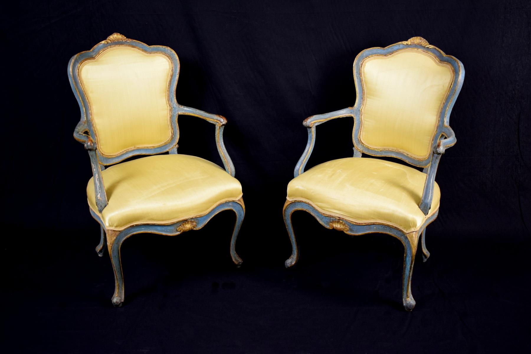 18th Century Gilded and Lacquered Venetian Louis XV Period Pair of Armchairs 3