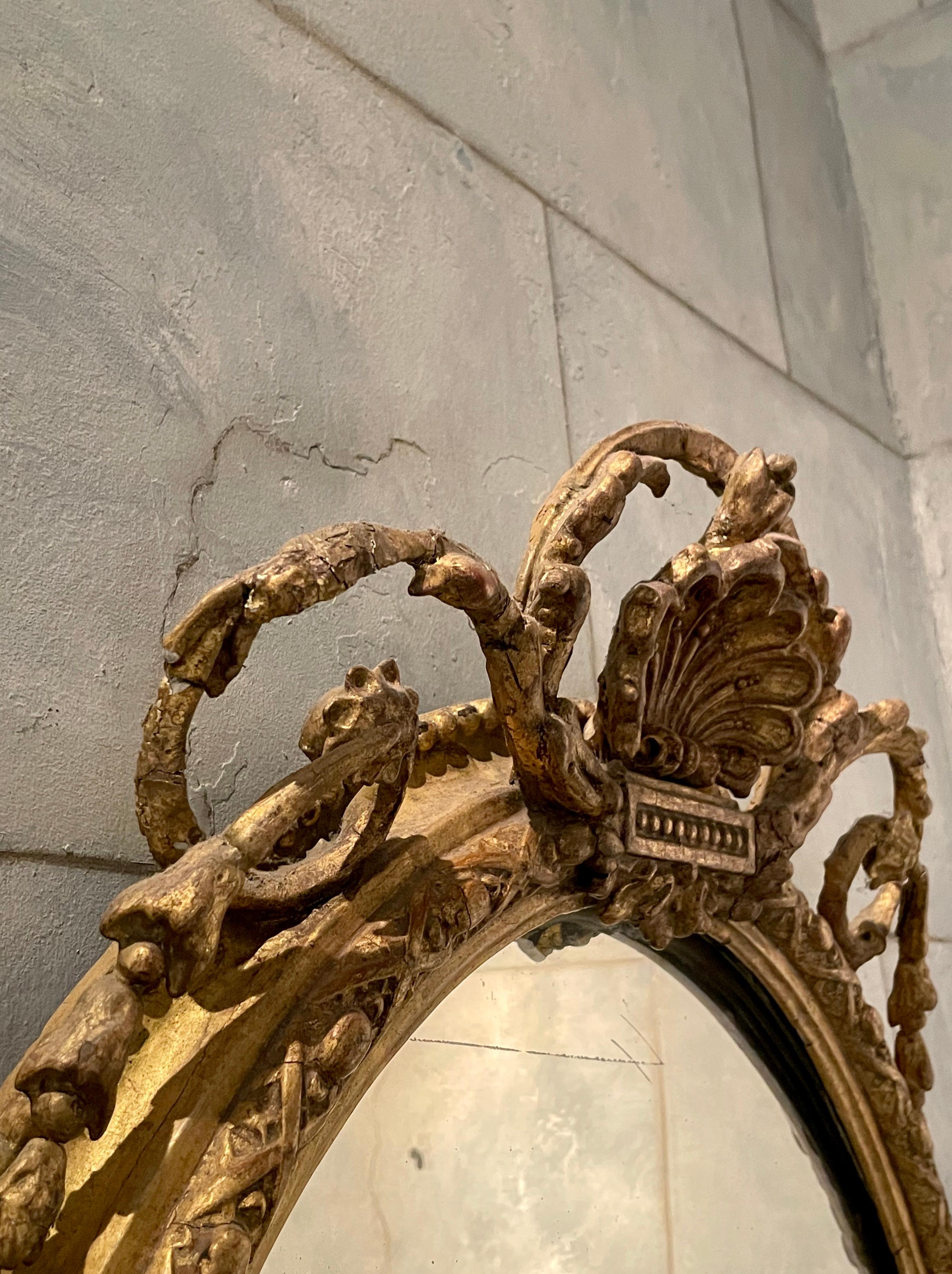 18th Century Gilded Oval Girandole Mirror with Triple Candelabra For Sale 1