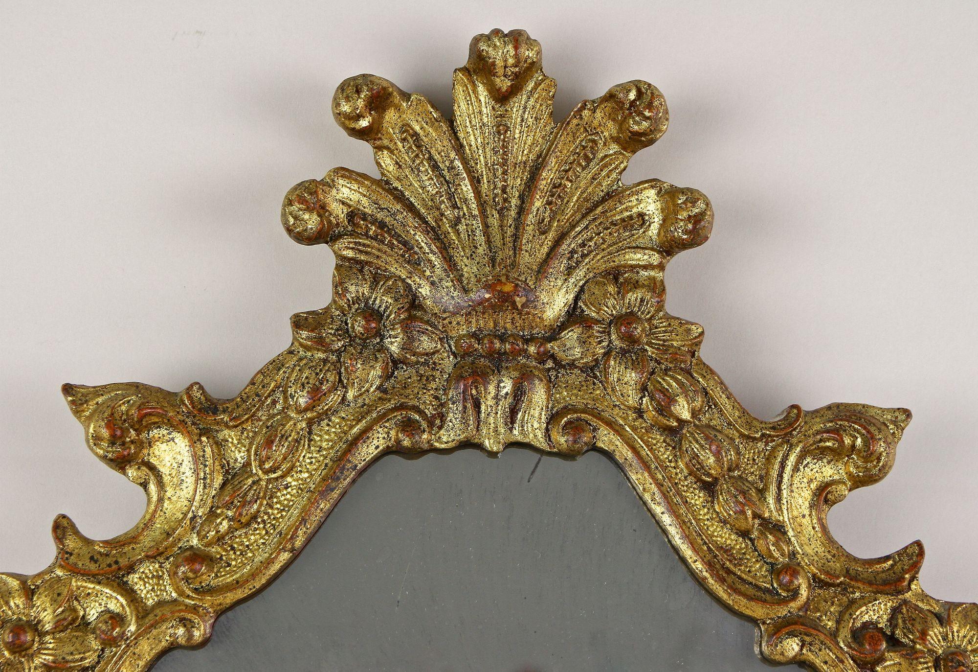 Italian 18th Century Gilt Baroque Mirror With Old Mirror Plate, Handcarved - IT ca.1790