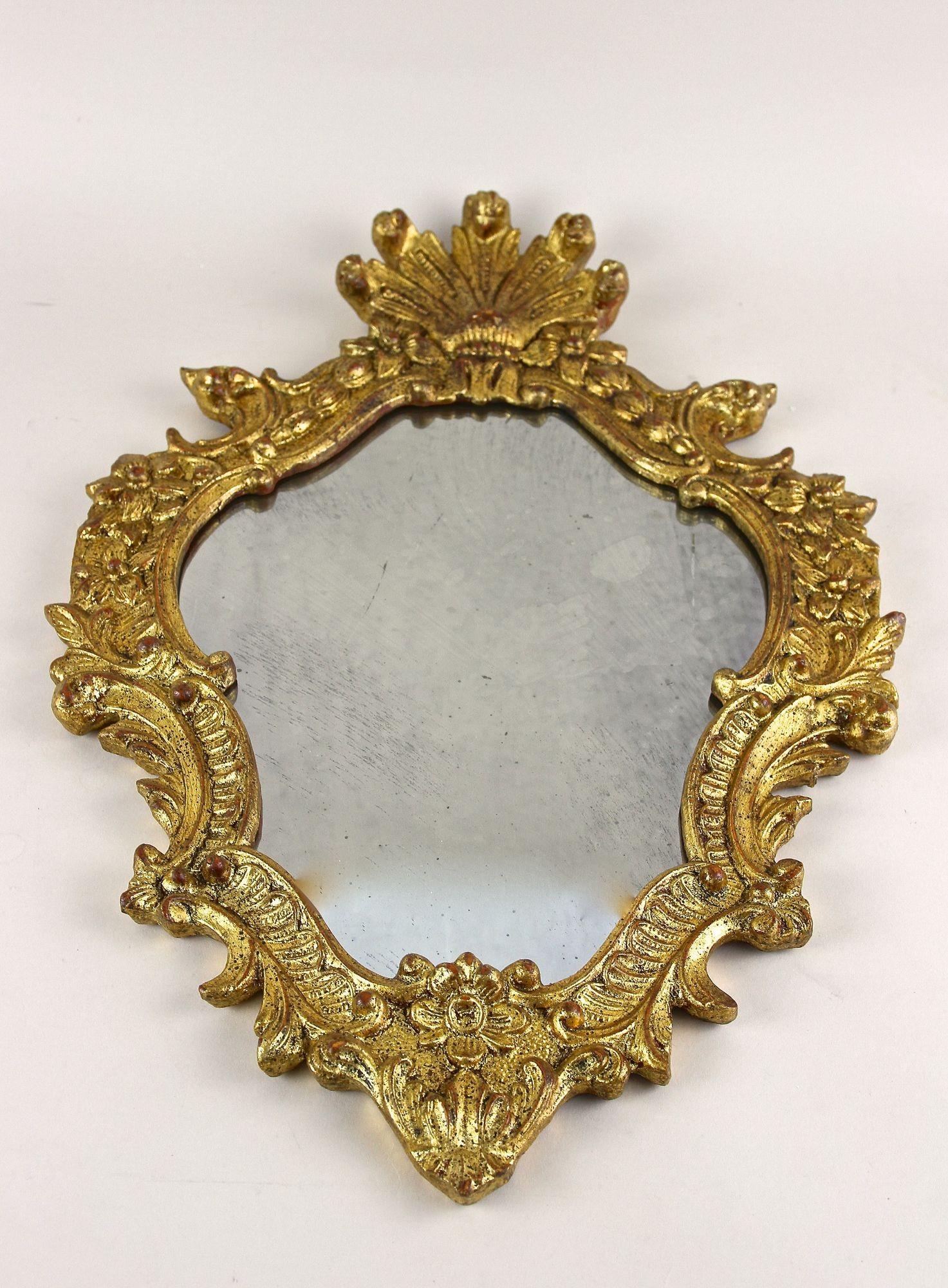 Gold Leaf 18th Century Gilt Baroque Mirror With Old Mirror Plate, Handcarved - IT ca.1790