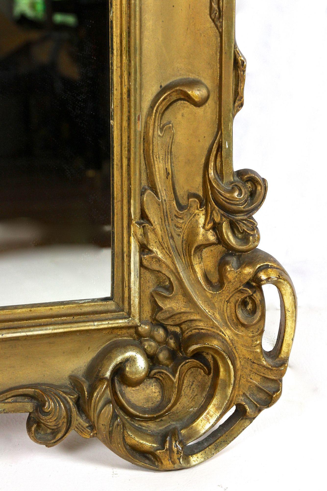 18th Century Gilt Baroque Wall Mirror Hand Carved, Austria, circa 1780 8