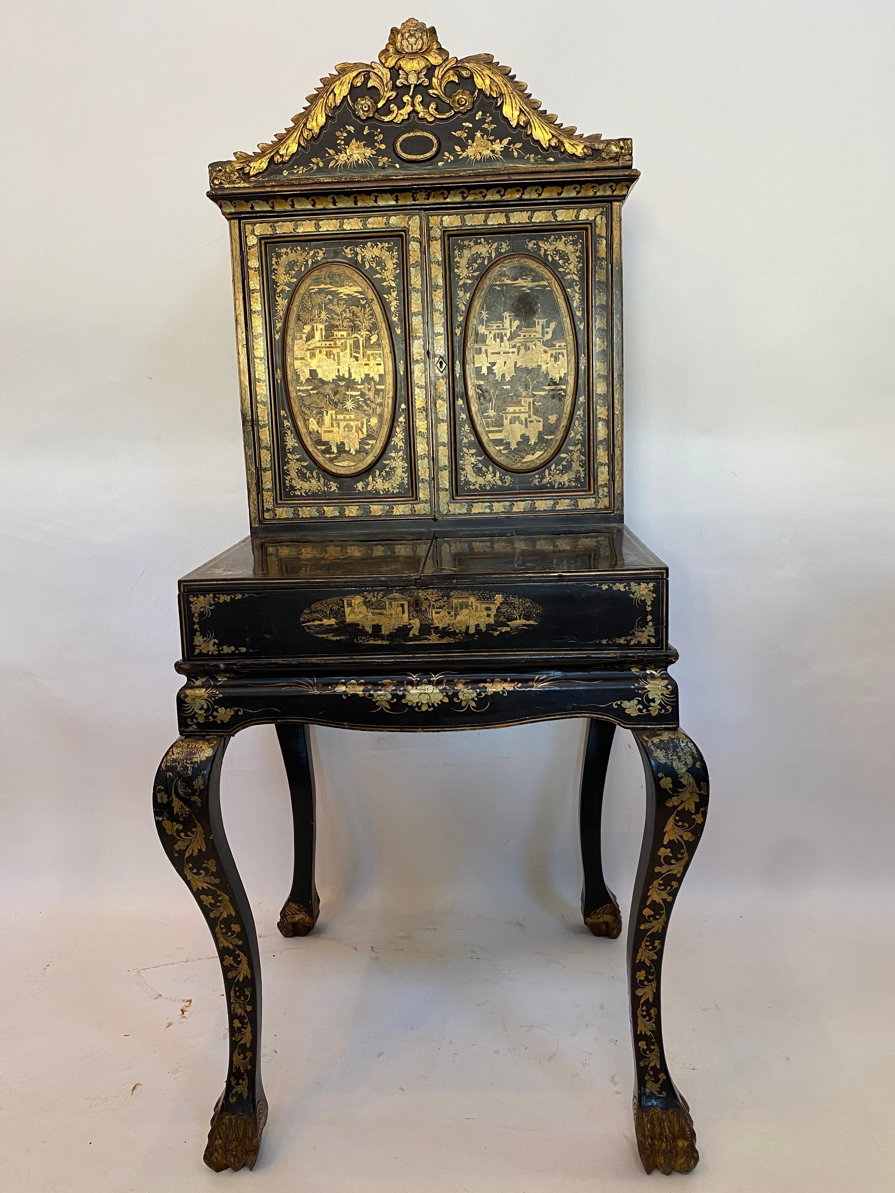 18th Century Gilt Black Chinese Larquer Cabinet Desk  For Sale 4