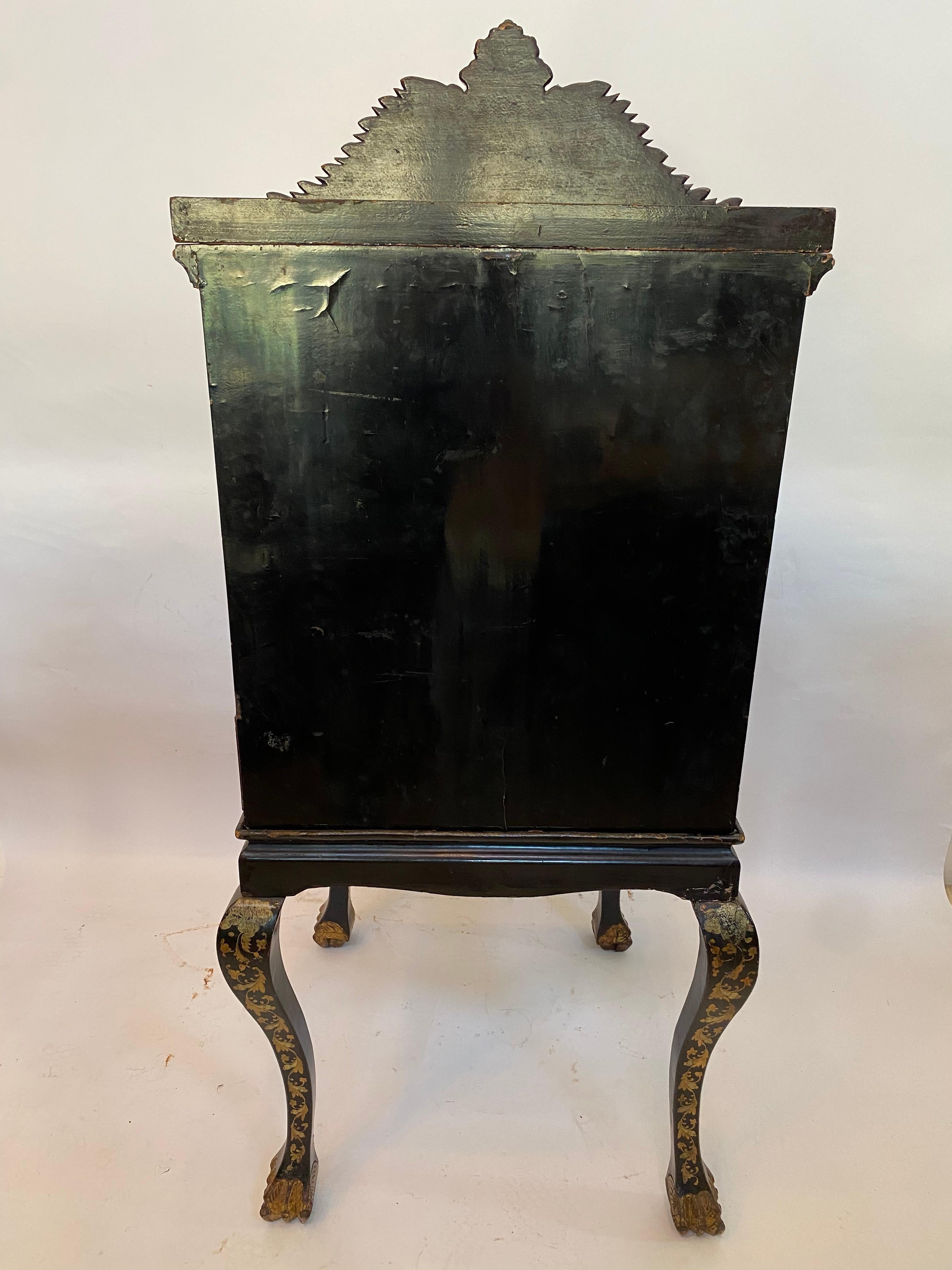 18th Century Gilt Black Chinese Larquer Cabinet Desk  For Sale 14