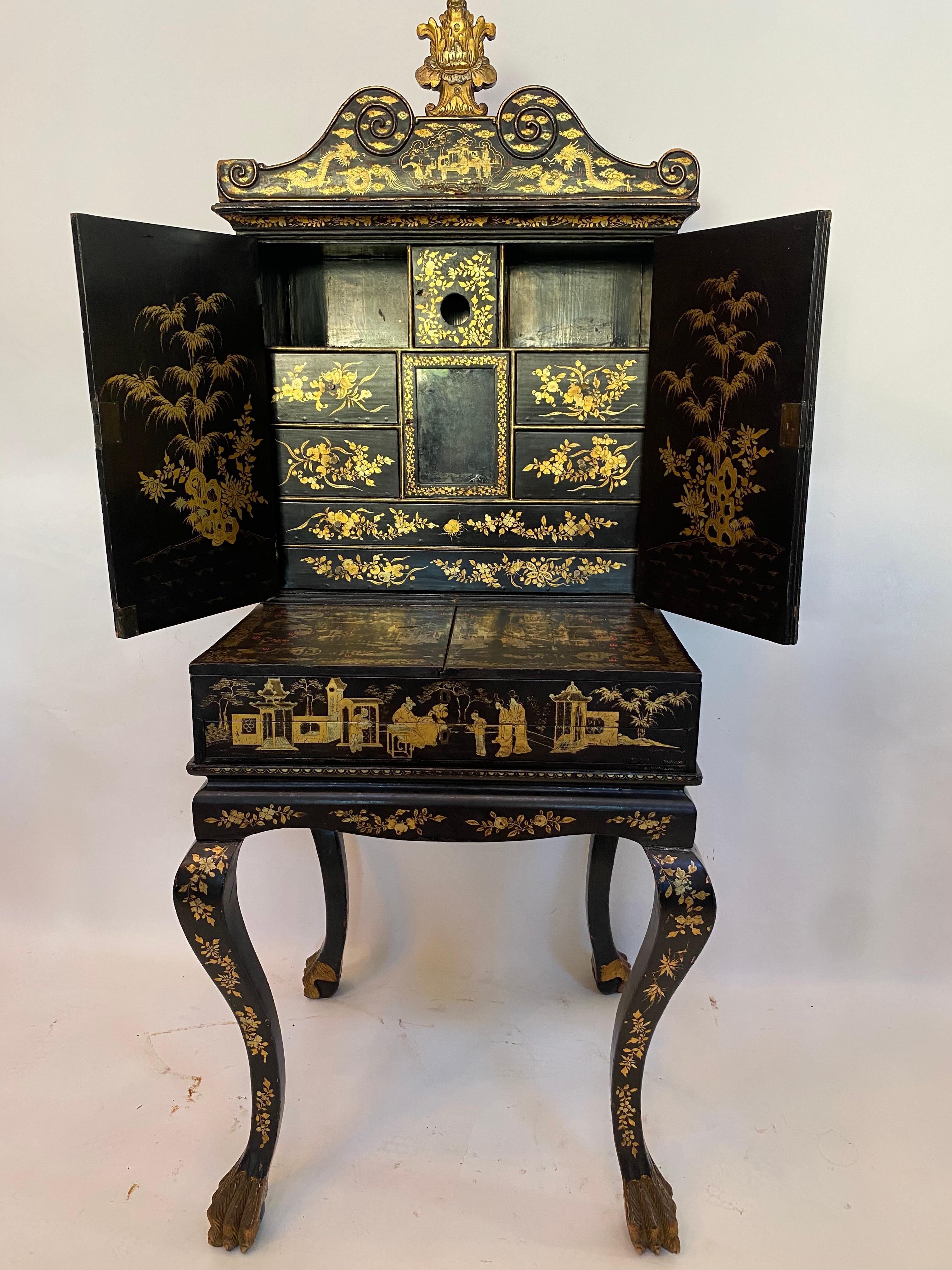 Qing 18th Century Gilt Black Lacquer Chinese Ladies Dressing Chest For Sale