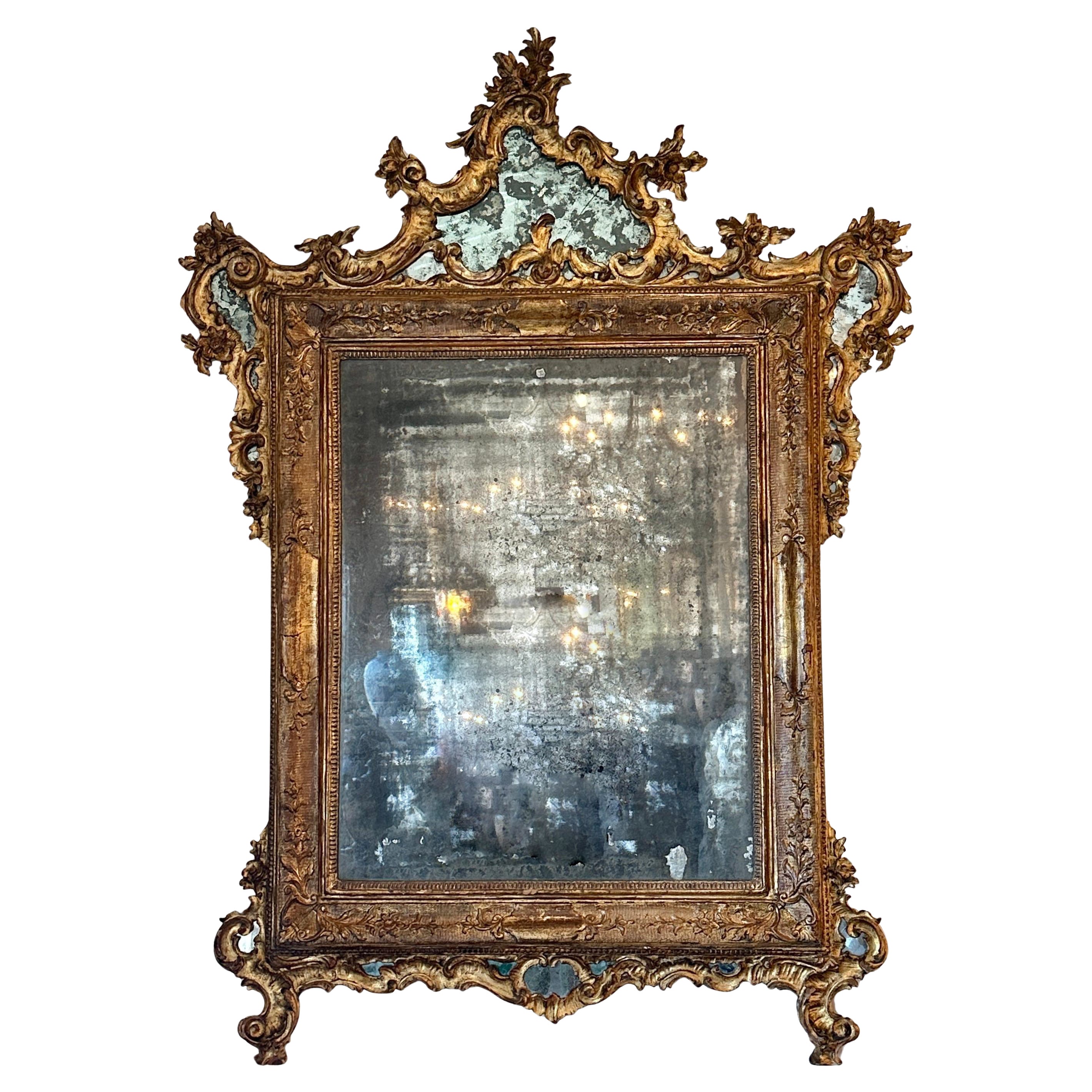 Miroir italien du XVIIIe siècle en bois doré