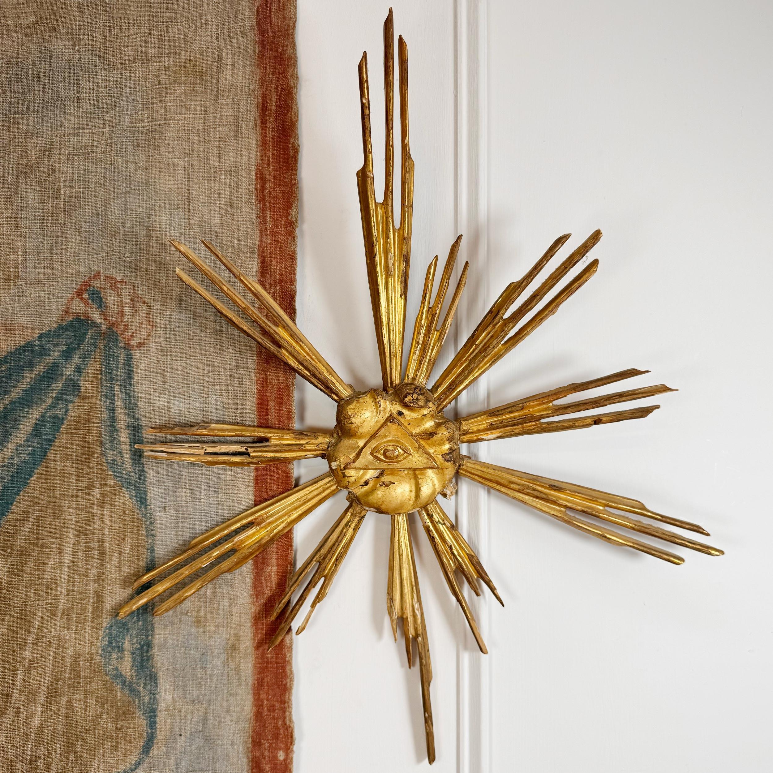 18th Century Giltwood All Seeing Eye of God Devotional Gold Sunburst In Good Condition For Sale In Hastings, GB