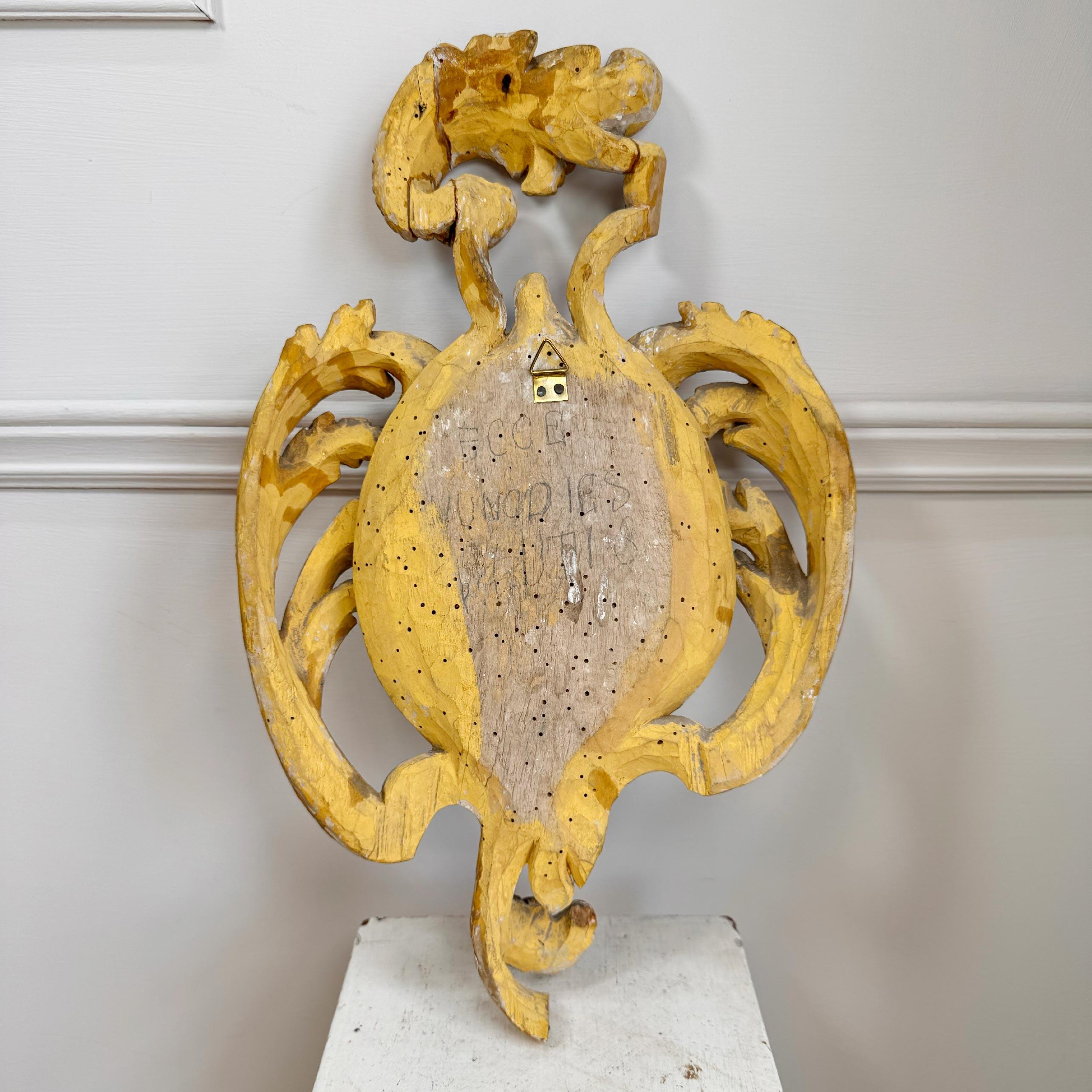 18th Century Giltwood and Polychrome Painted Shield ECCE NUNCDIES SALUTIS For Sale 5
