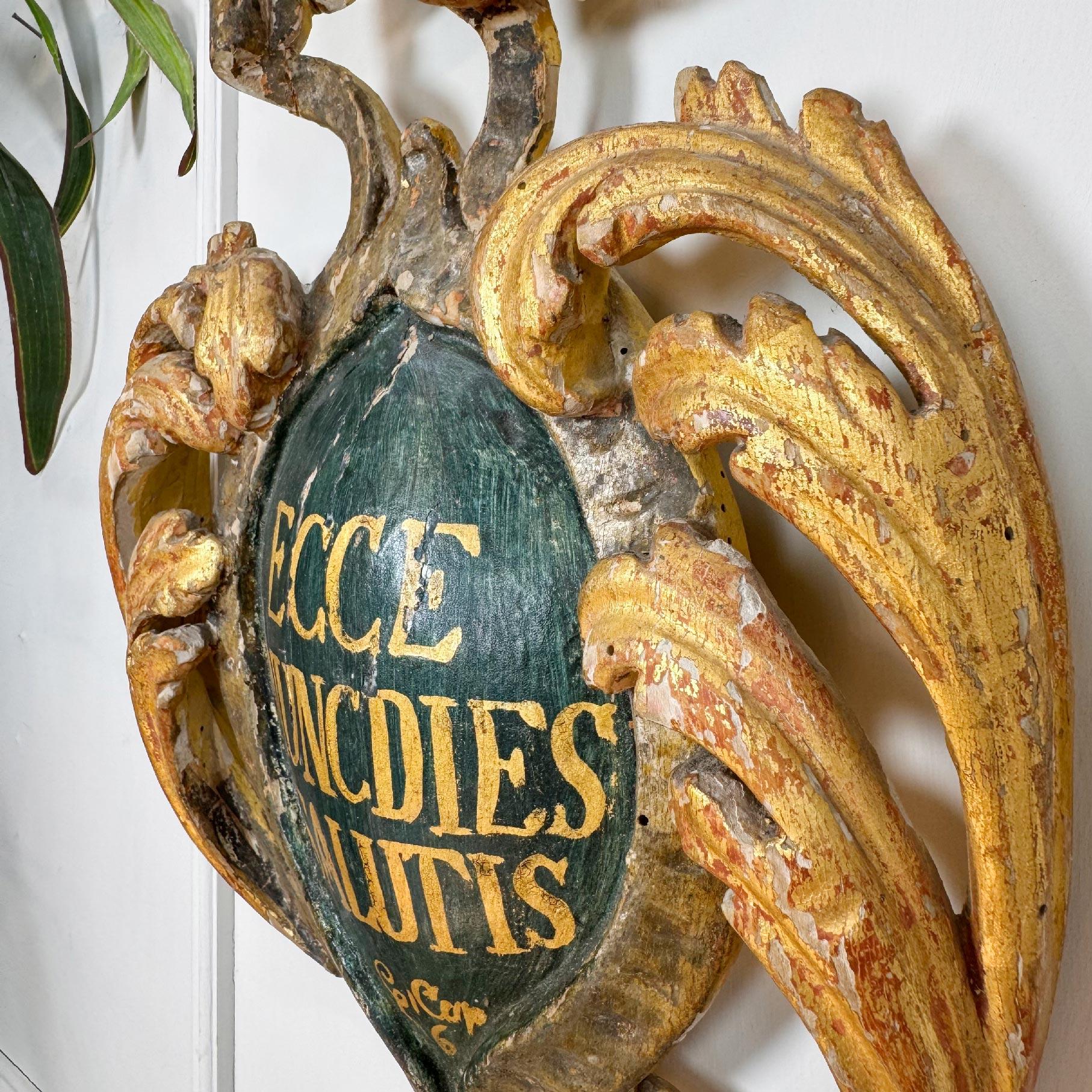 Baroque 18th Century Giltwood and Polychrome Painted Shield ECCE NUNCDIES SALUTIS For Sale