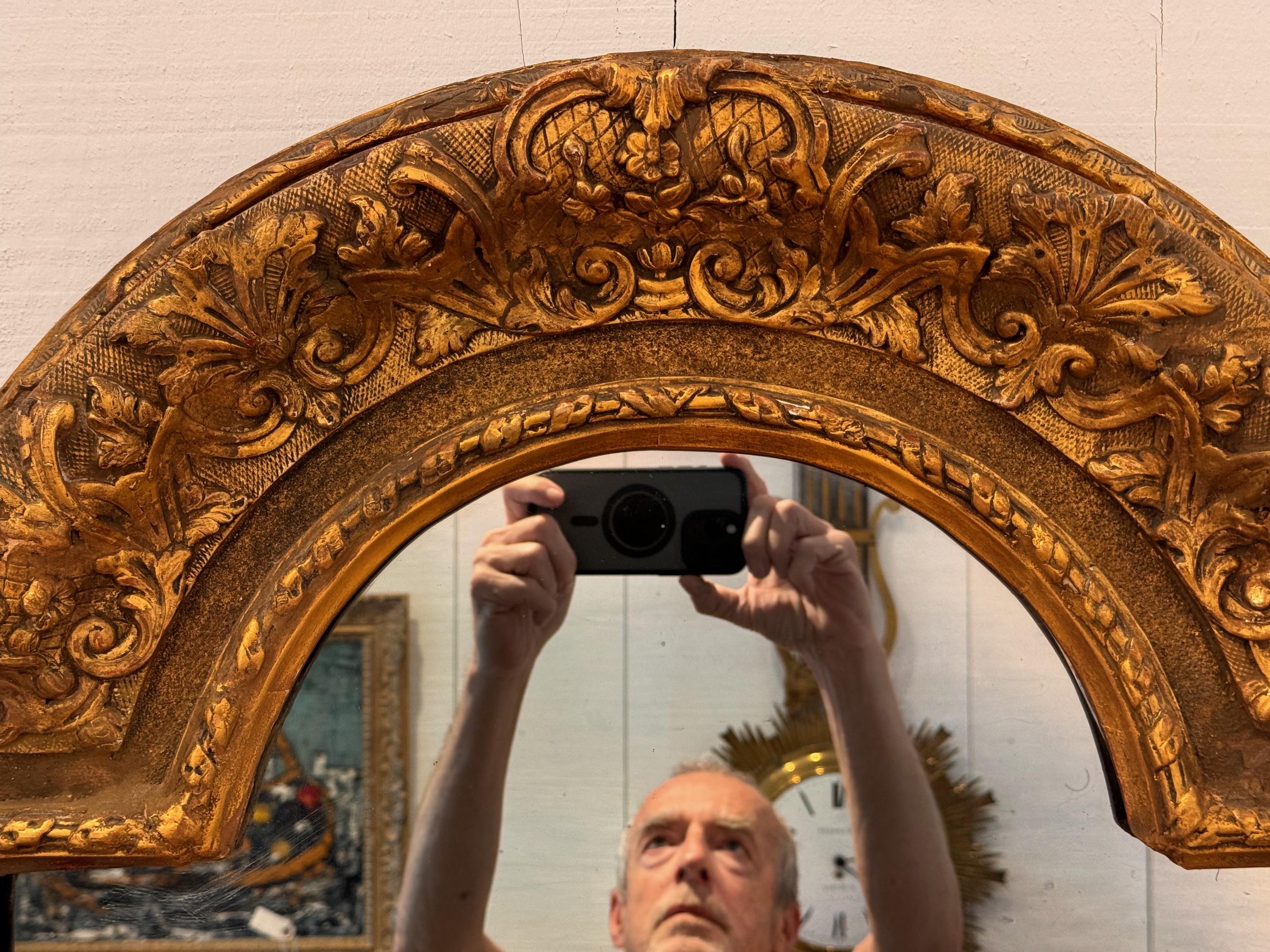 18th Century Giltwood Mirror For Sale 1