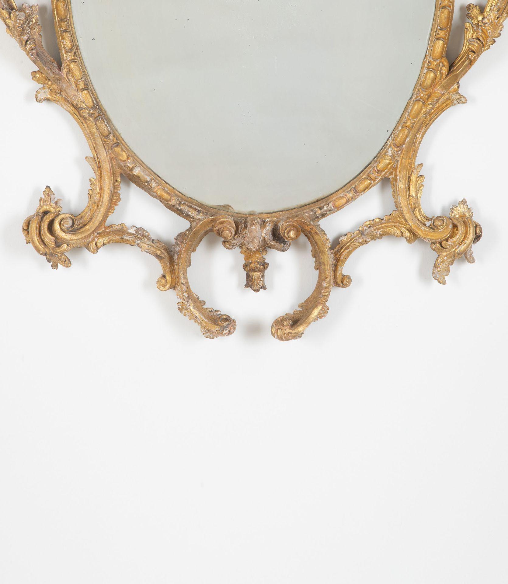Specchio in legno dorato del XVIII secolo alla maniera di Chippendale in vendita 1
