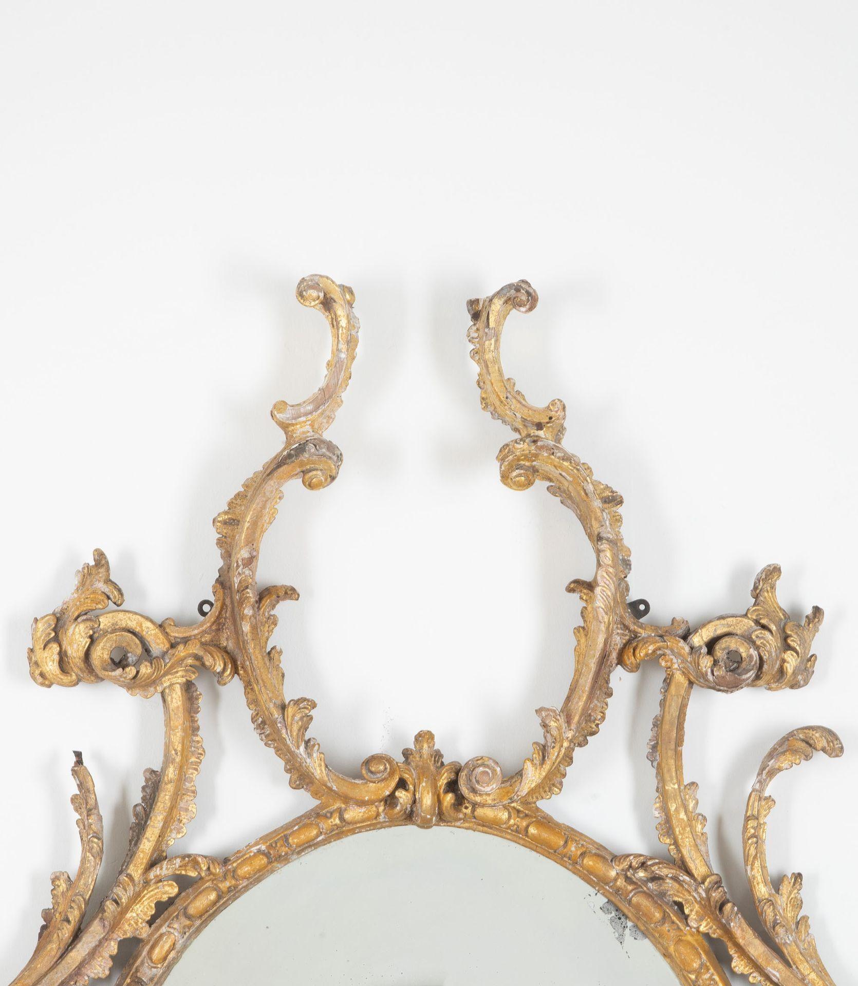 Specchio in legno dorato del XVIII secolo alla maniera di Chippendale in vendita 2