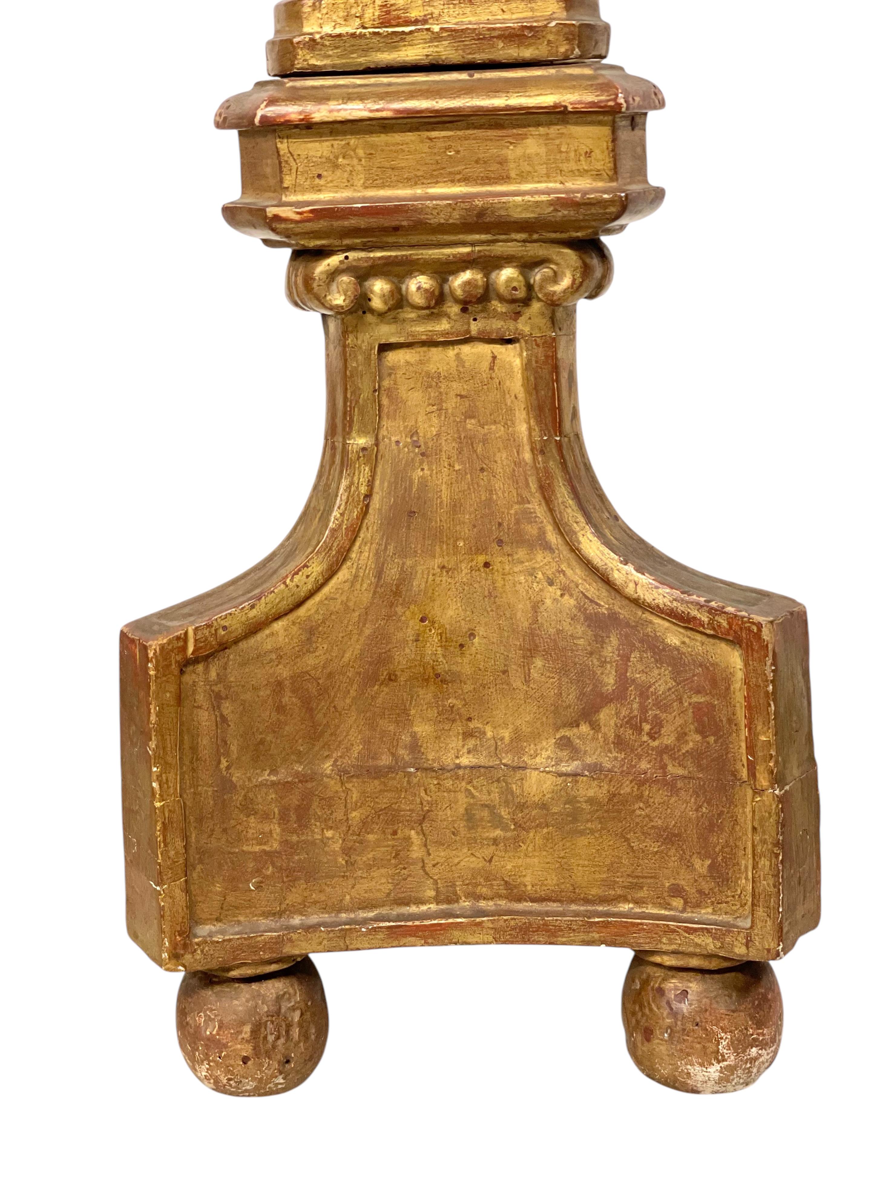 Candeliere a grillo in legno dorato del XVIII secolo in vendita 6