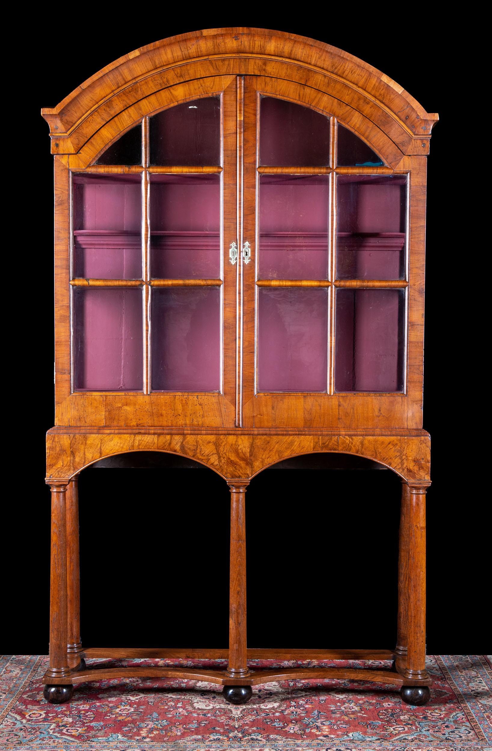 18th Century Glazed Dutch Vitrine on Stand In Good Condition For Sale In London, GB