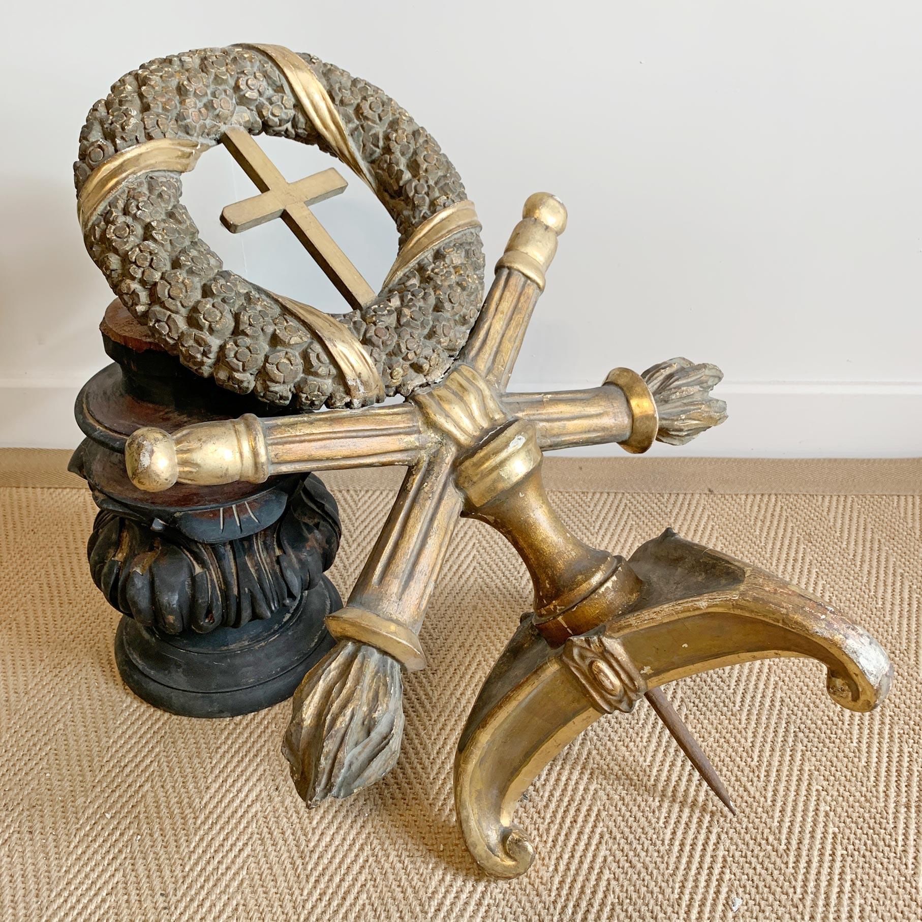 italien Croix d'église religieuse de procession en or du 18ème siècle en vente