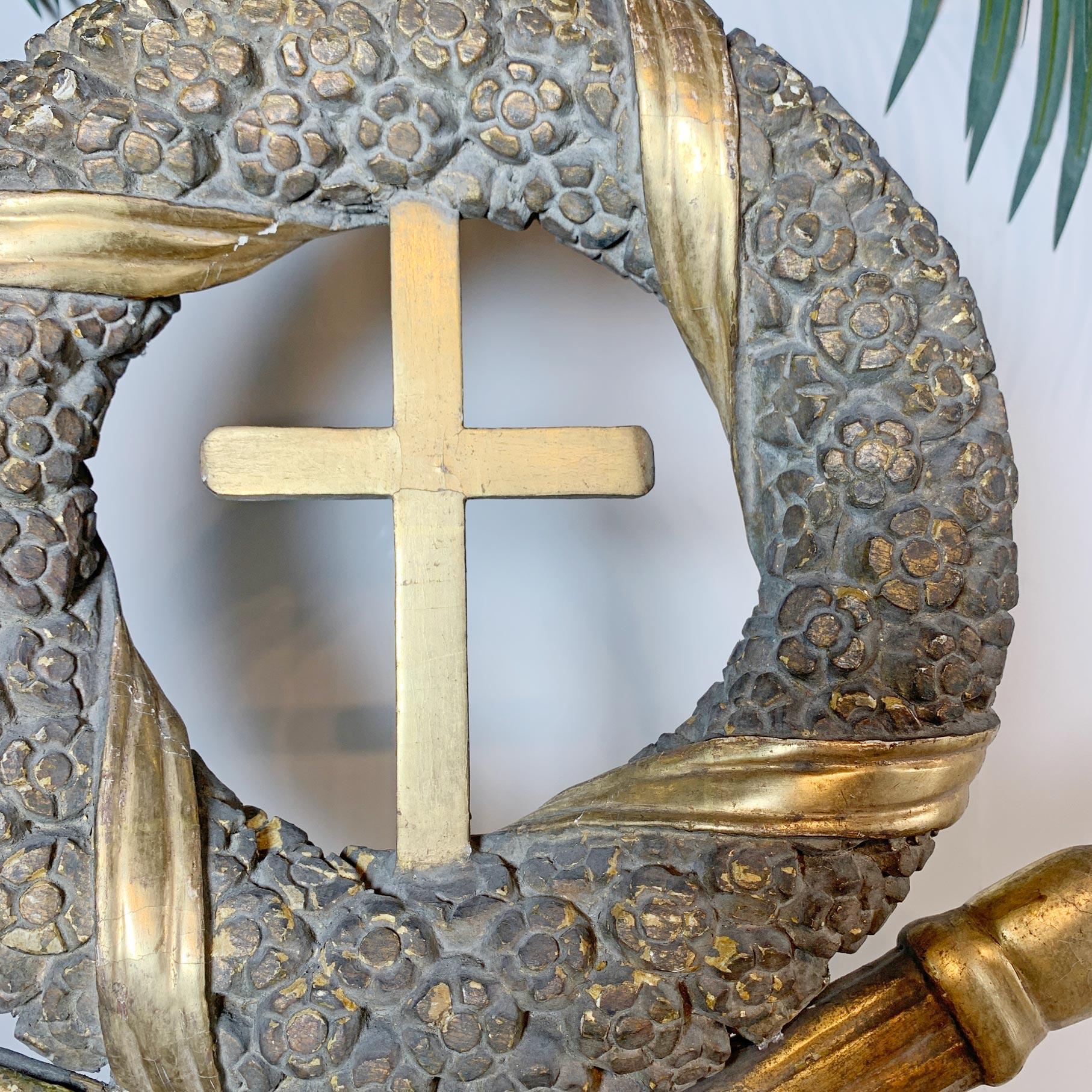 Gold Processional Religiöses Kirchenkreuz aus dem 18. Jahrhundert (Spätes 18. Jahrhundert) im Angebot
