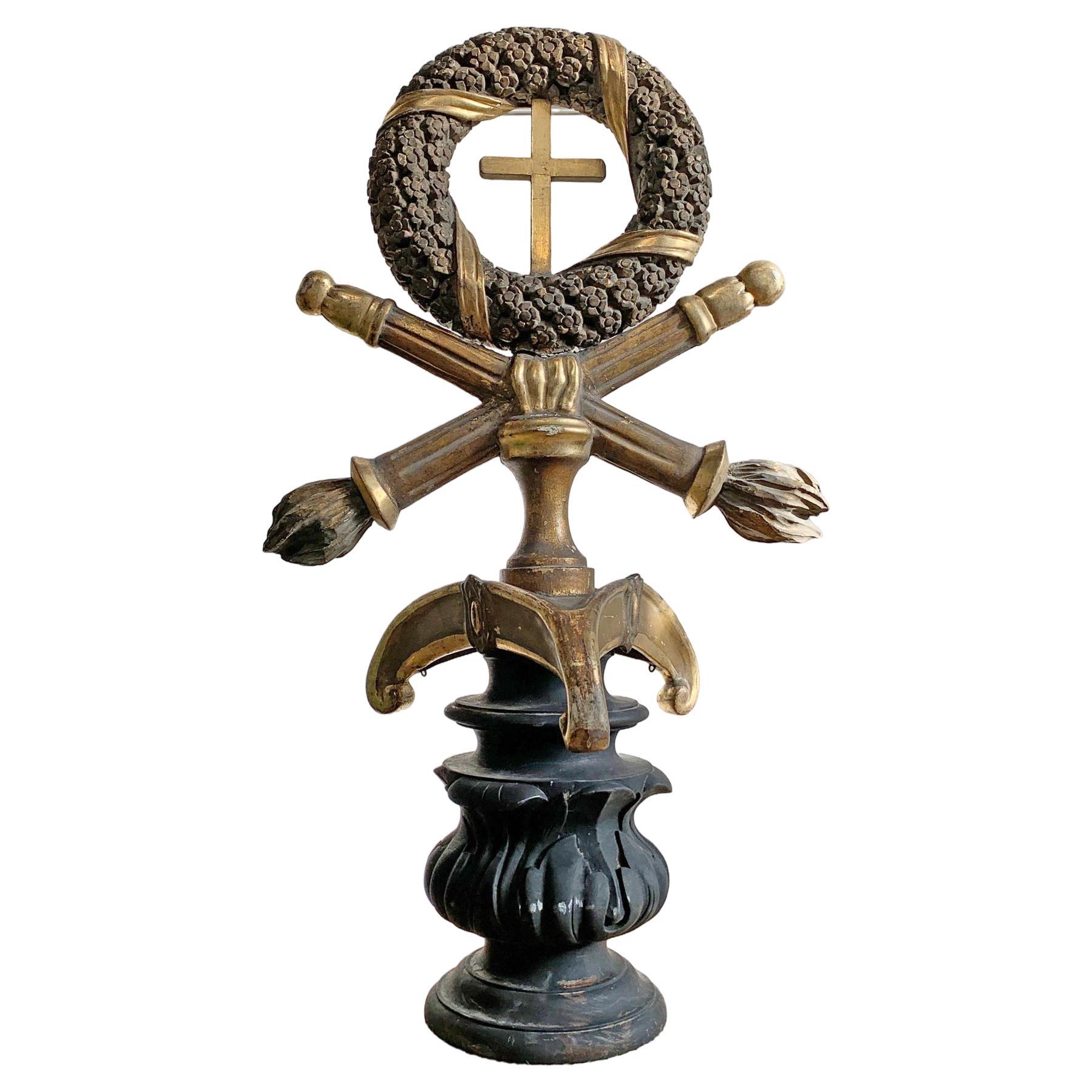 Gold Processional Religiöses Kirchenkreuz aus dem 18. Jahrhundert im Angebot