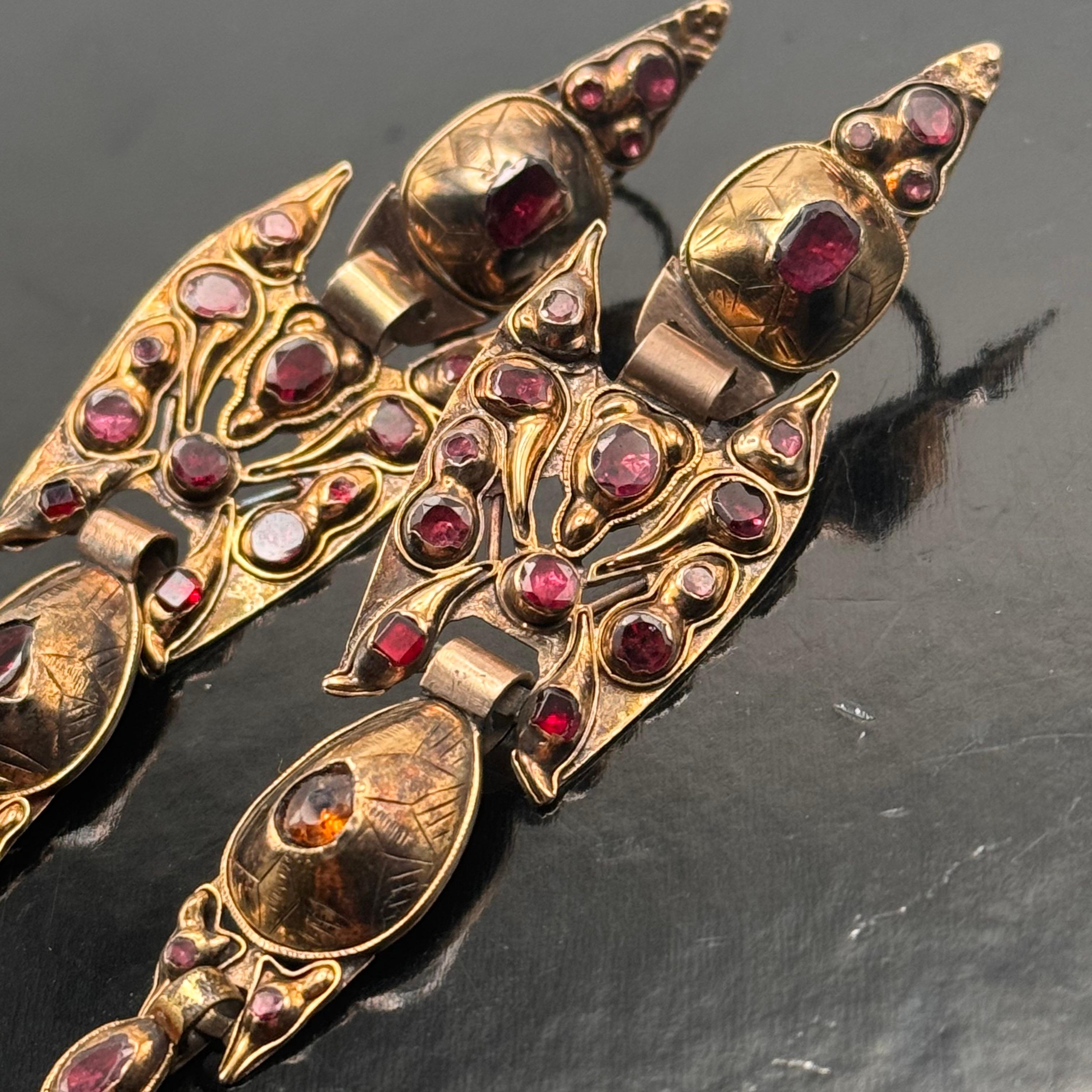 18th Century Gold Tourmaline Iberian Catalan Pendeloque Earrings Spanish In Fair Condition For Sale In Monroe Township, NJ