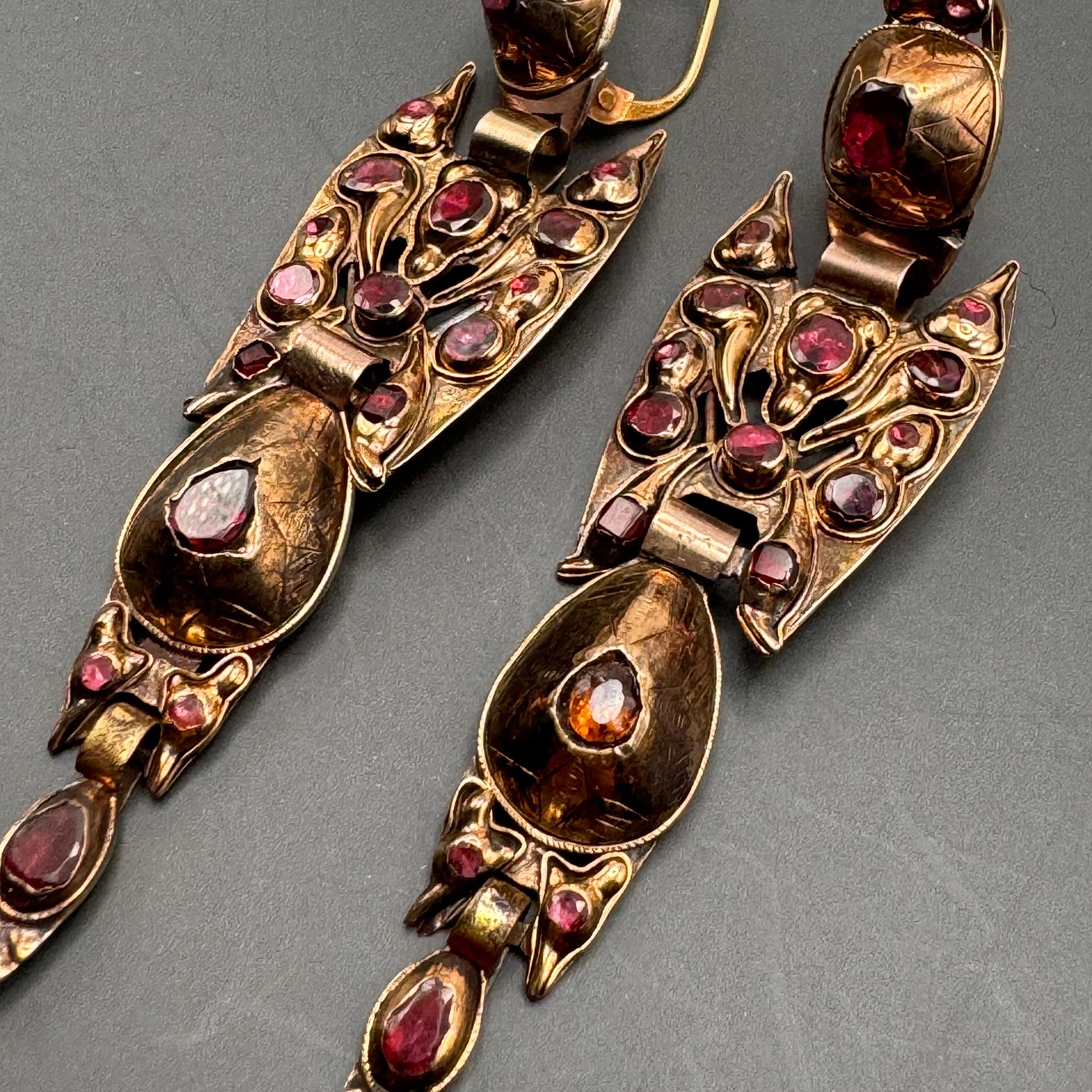 18th Century Gold Tourmaline Iberian Catalan Pendeloque Earrings Spanish For Sale 1
