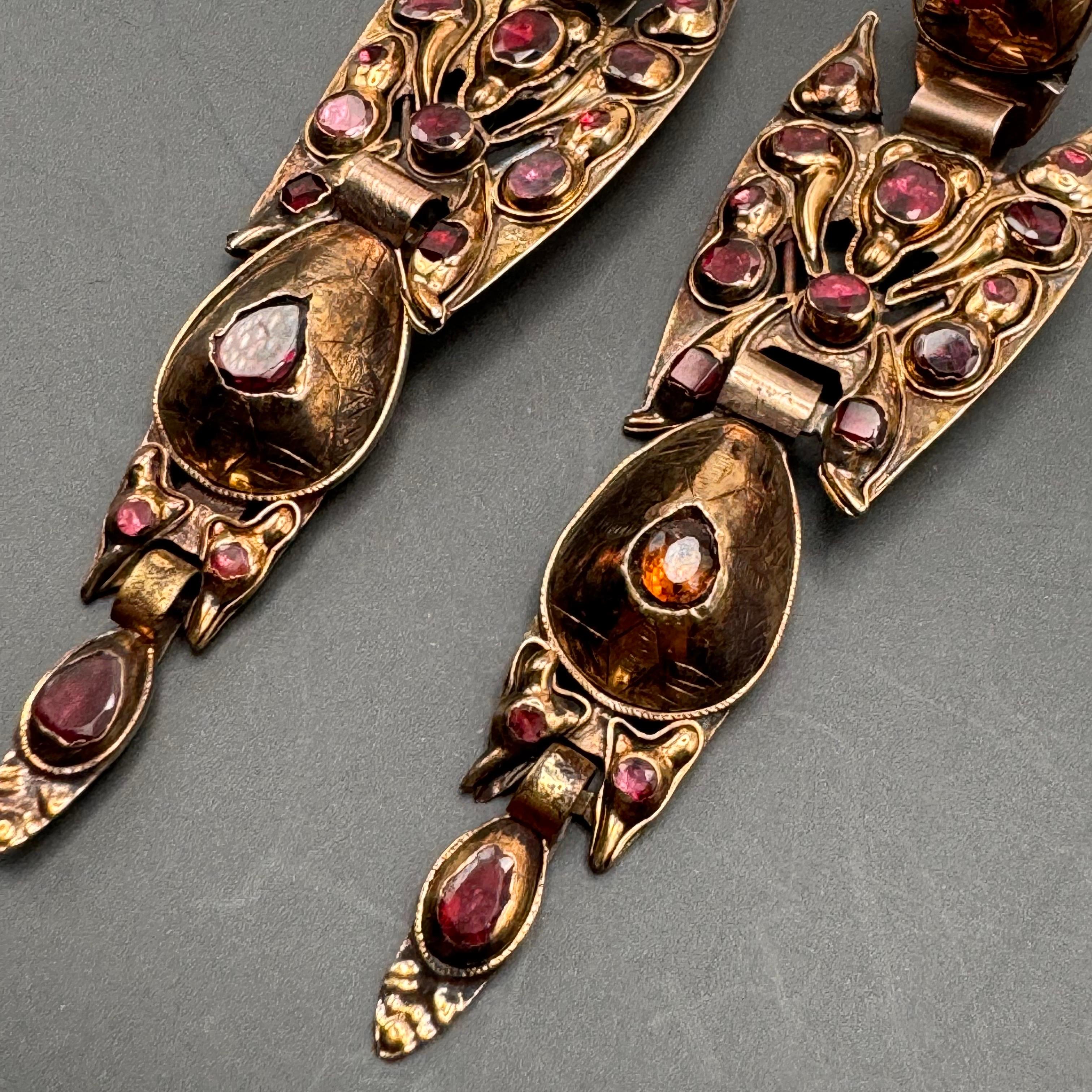 18th Century Gold Tourmaline Iberian Catalan Pendeloque Earrings Spanish For Sale 2