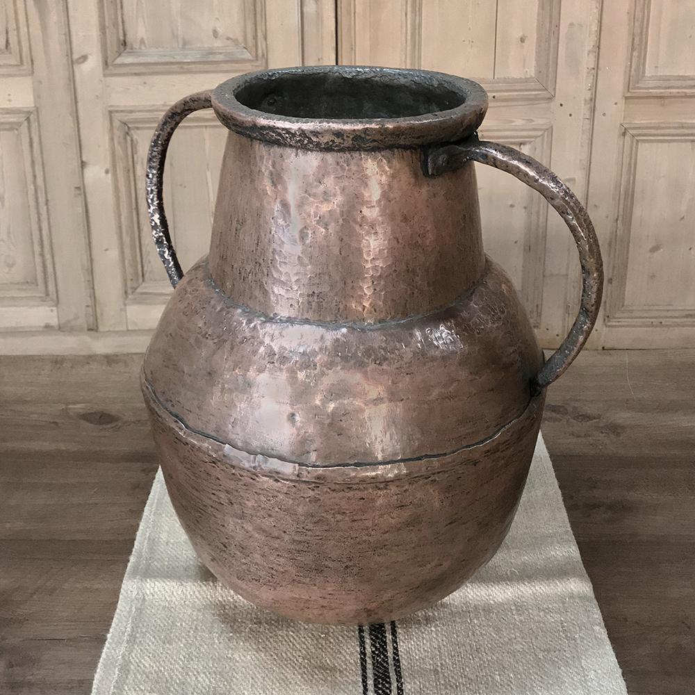 18th Century Grand Hand-Hammered French Copper Urn In Good Condition In Dallas, TX