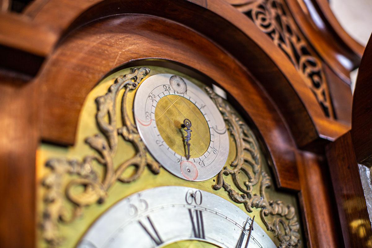 Grandfather-Uhr Liverpool Made Case aus der George-III-Zeit aus dem 18. Jahrhundert im Zustand „Gut“ im Angebot in Opole, PL