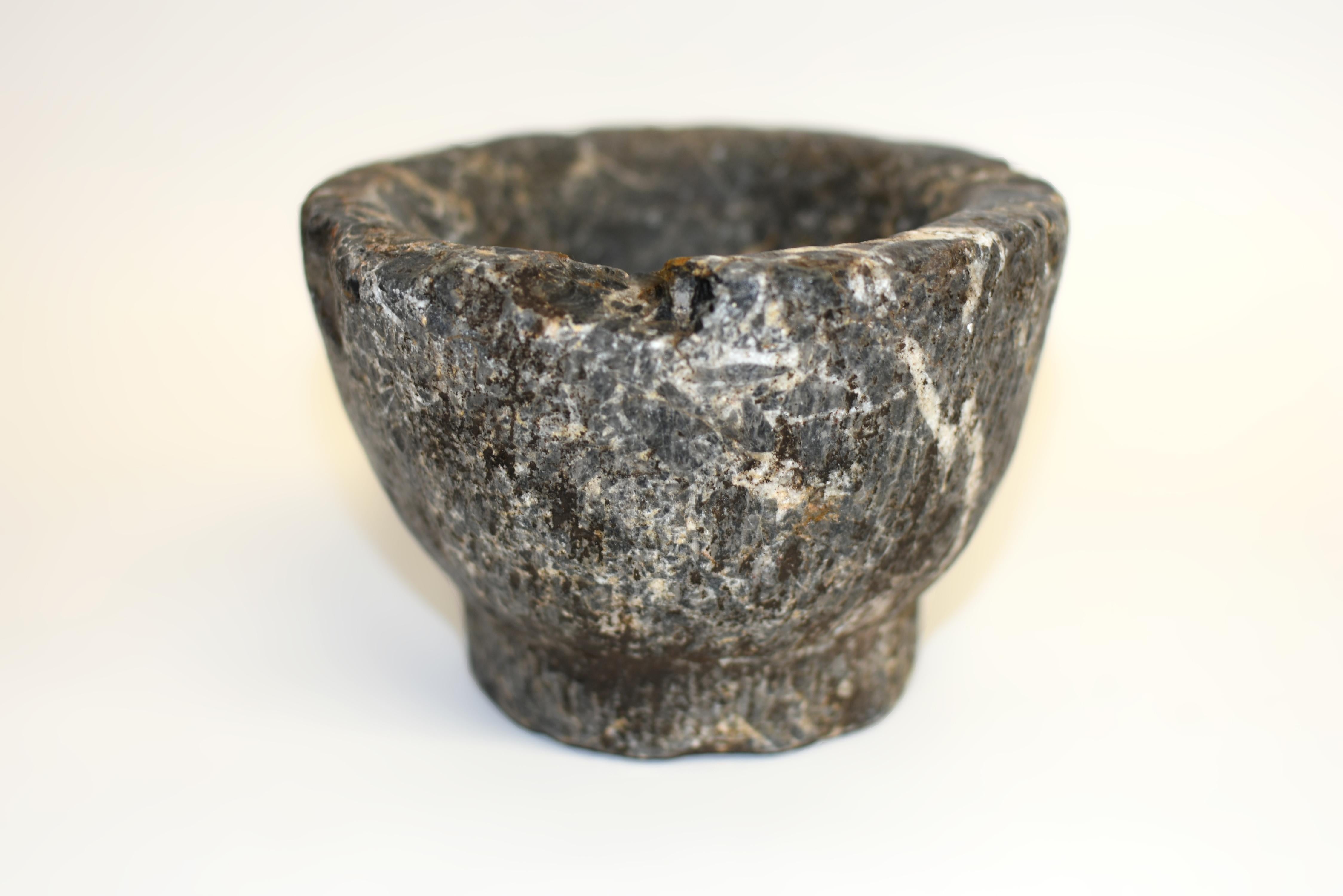 18th Century and Earlier 18th Century Granite Stone Bowl Mortar Planter 6.5 lb For Sale