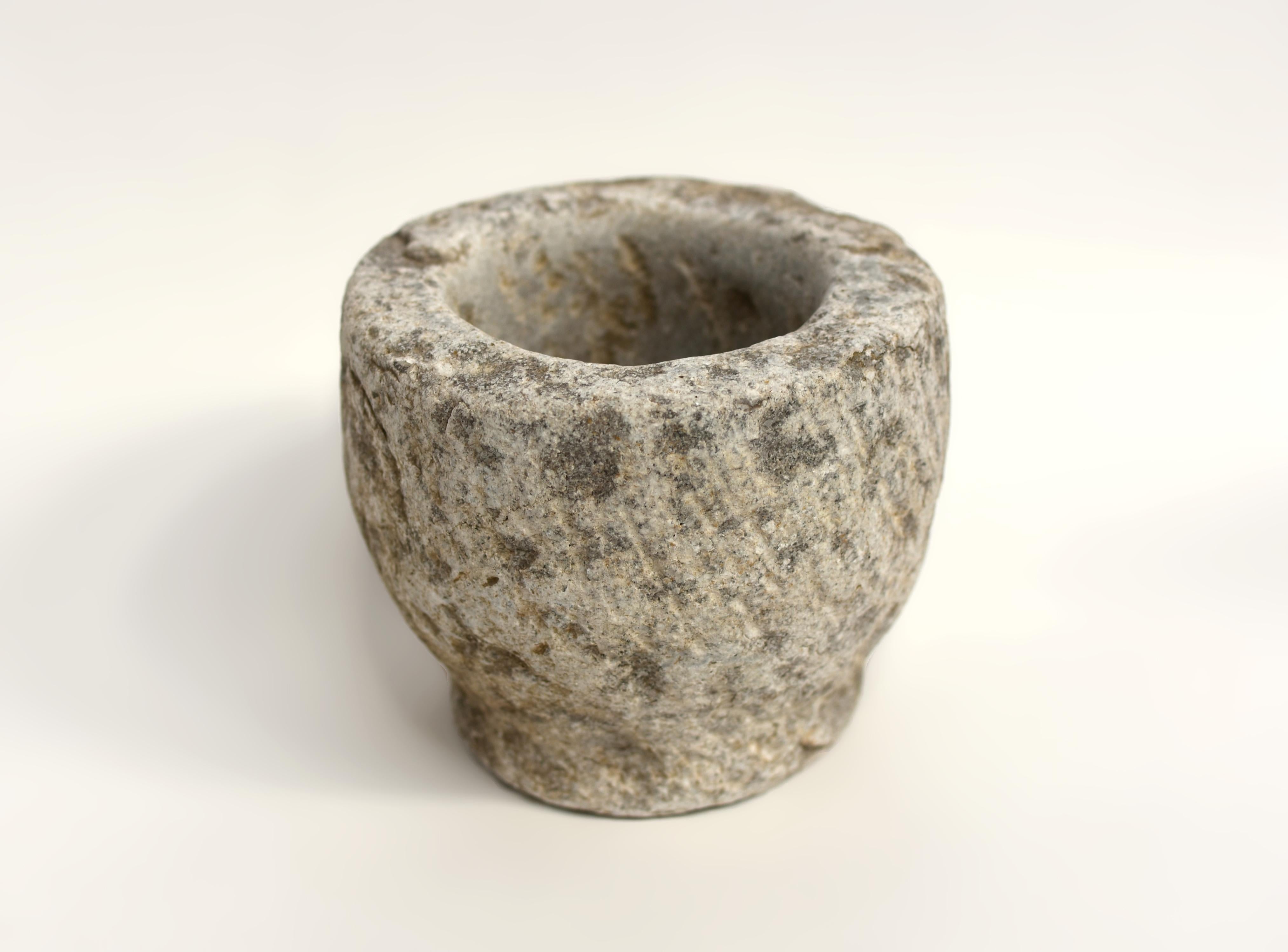 Jardinera de mortero de piedra de granito del siglo XVIII 9 lb Qing en venta