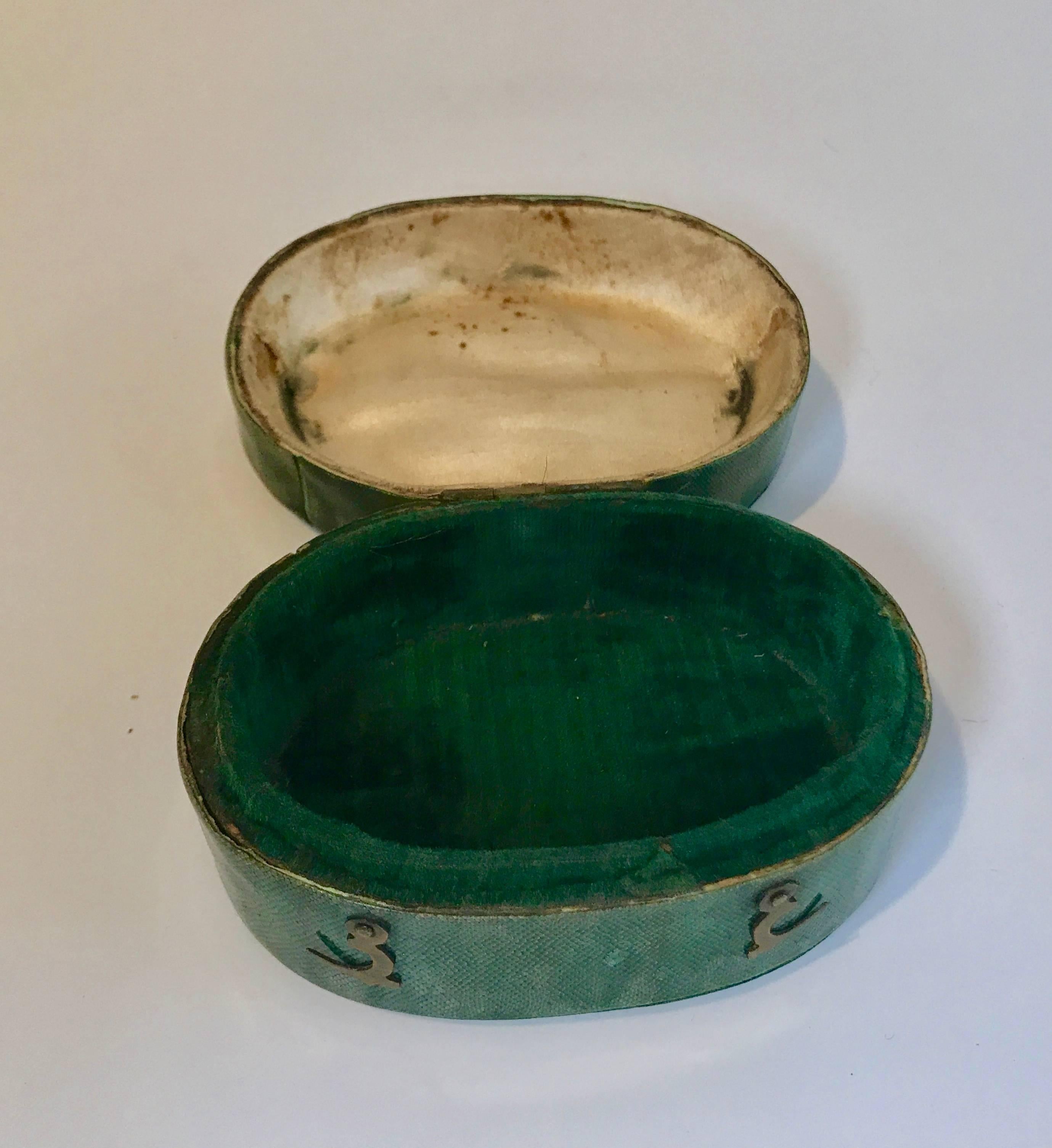 18th Century Green Shagreen Box with Hook and Eye Clasp For Sale 1